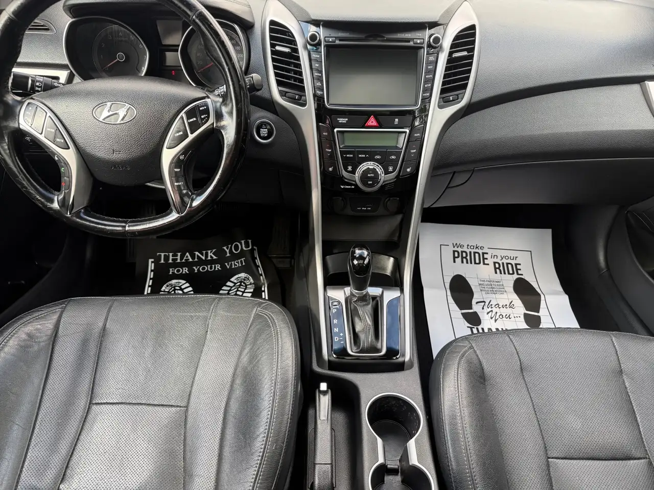 Hyundai ELANTRA снимка Hyundai ELANTRA
