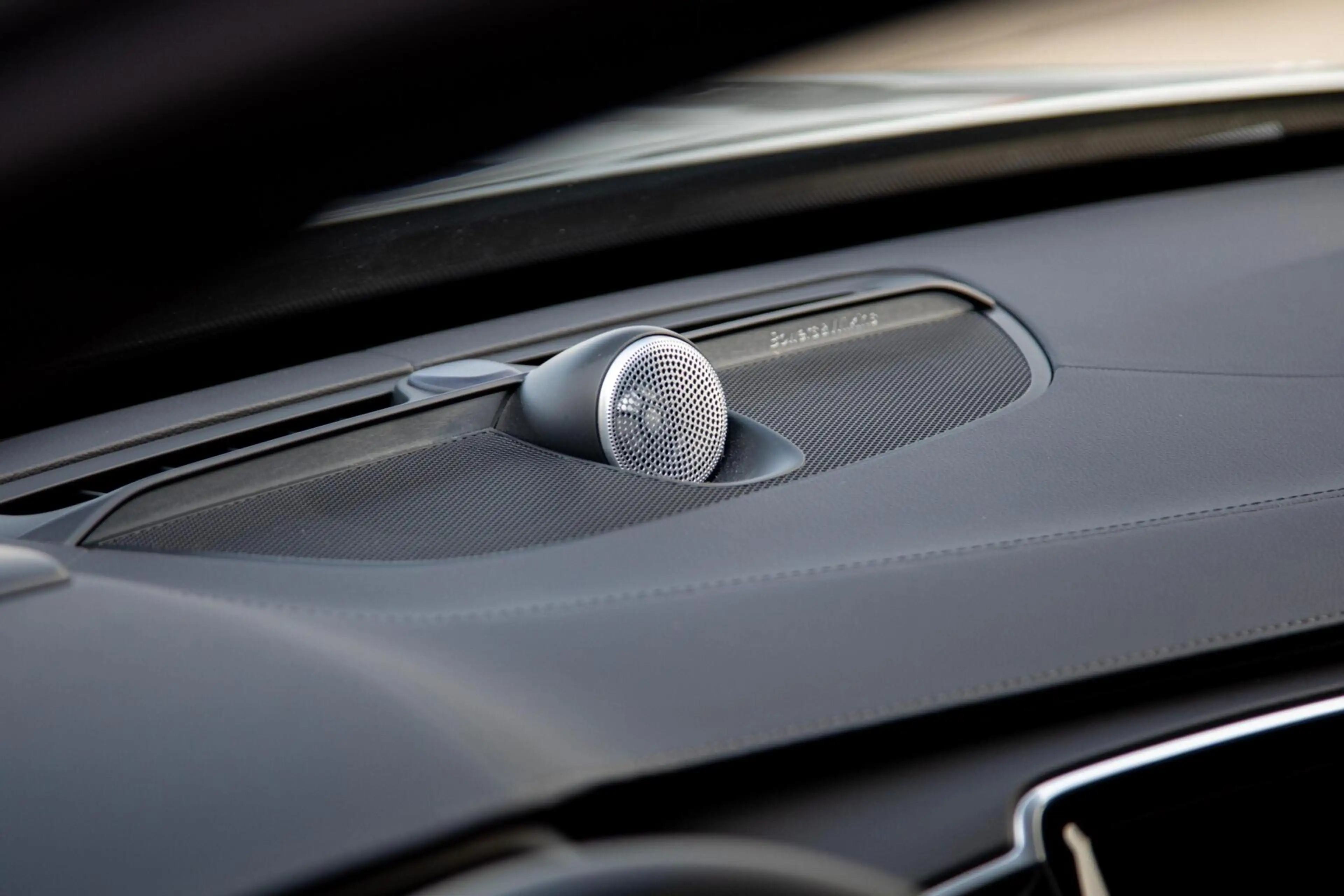 Volvo XC90 2.0 T8 Plug-in hybrid AWD Ultra Dark |Full Option| — photo 14