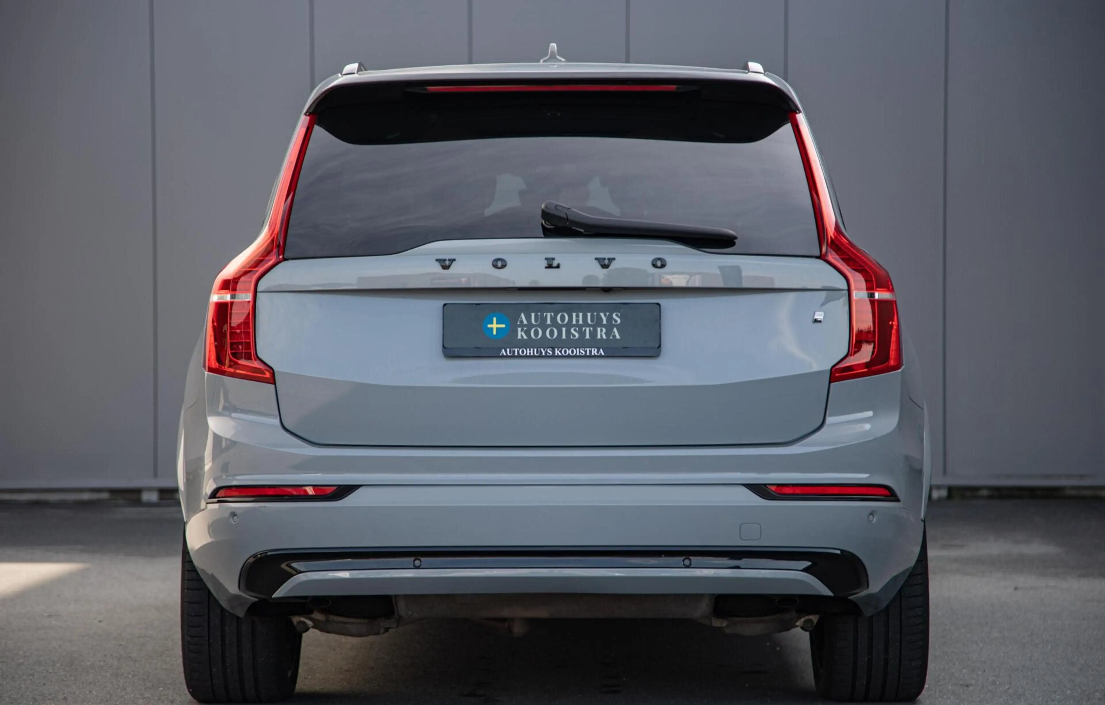 Volvo XC90 2.0 T8 Plug-in hybrid AWD Ultra Dark |Full Option| — photo 5