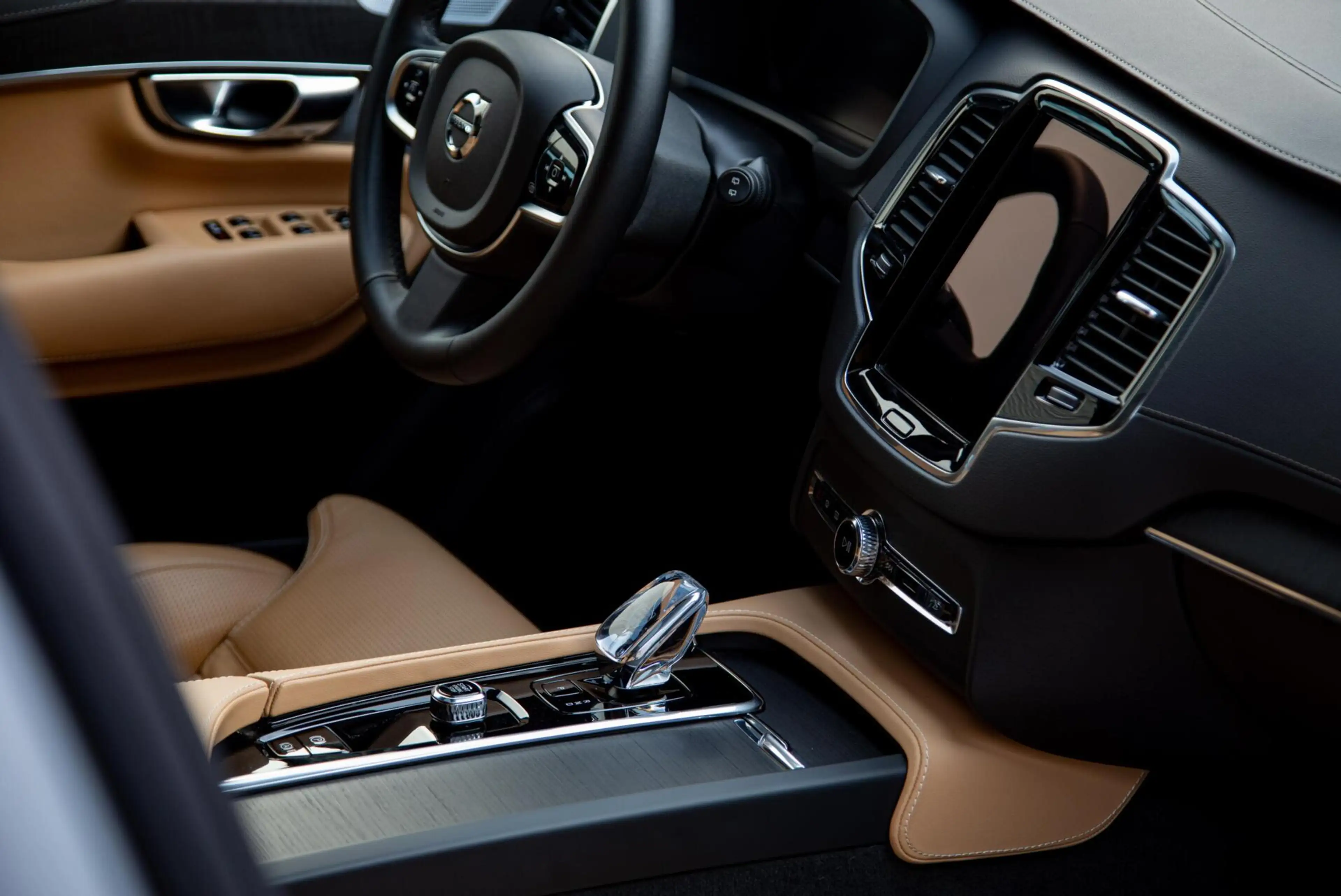 Volvo XC90 2.0 T8 Plug-in hybrid AWD Ultra Dark |Full Option| — photo 6