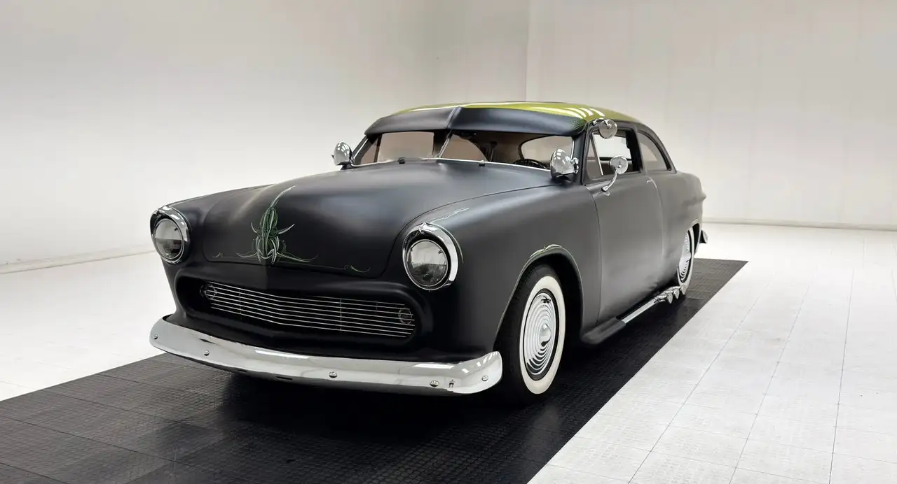 Ford Tudor Sedan, foto 1