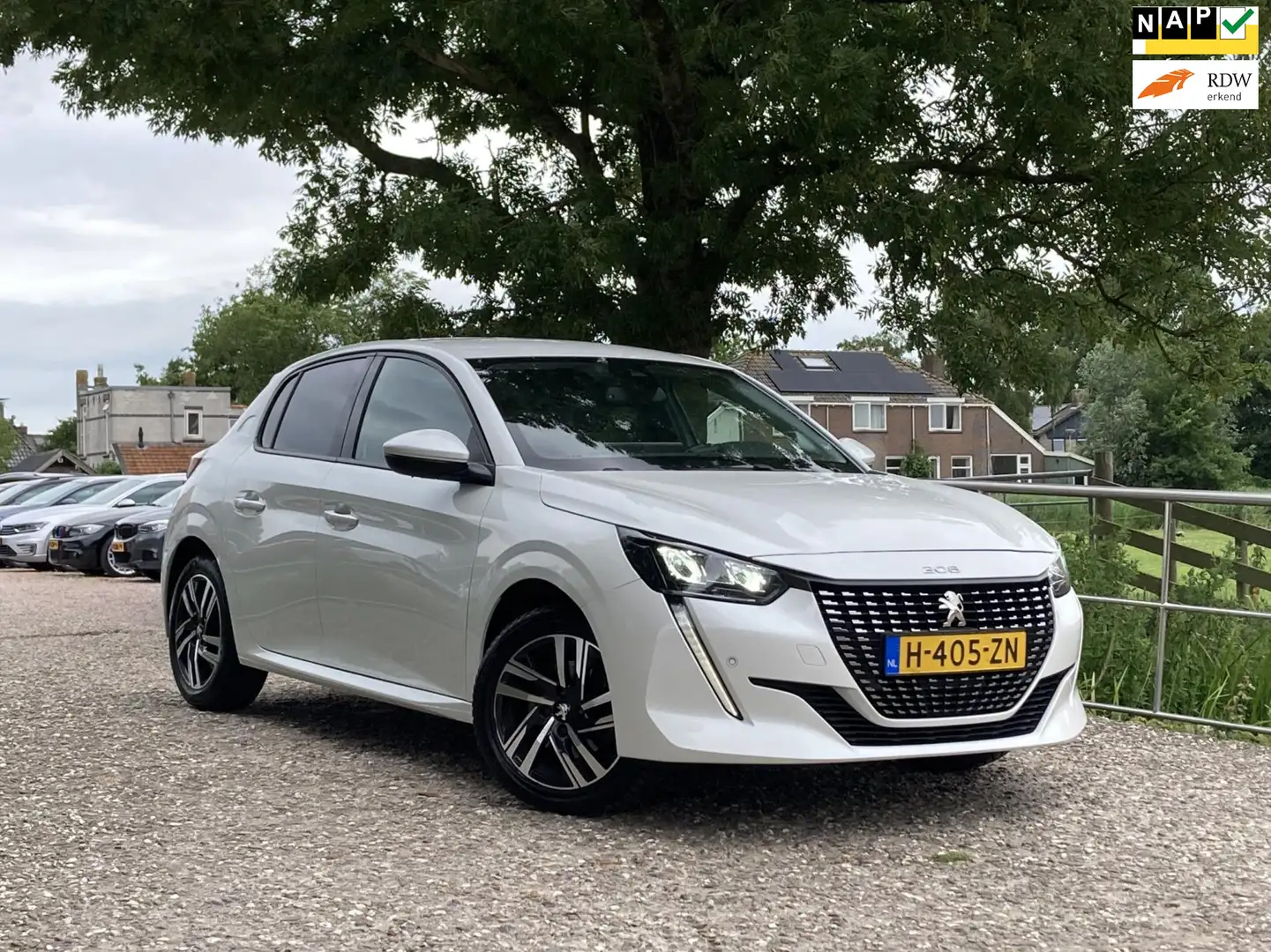 Peugeot 208 1.5 BlueHDi Blue Lease Allure | Virtual + Carplay Wit - 1