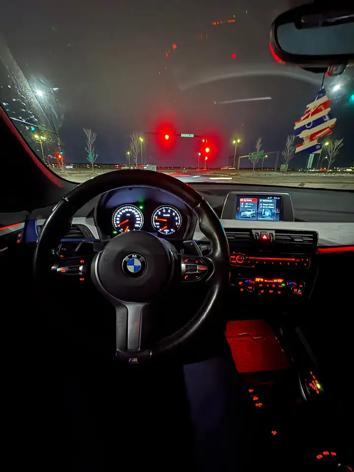 BMW X1 снимка BMW X1