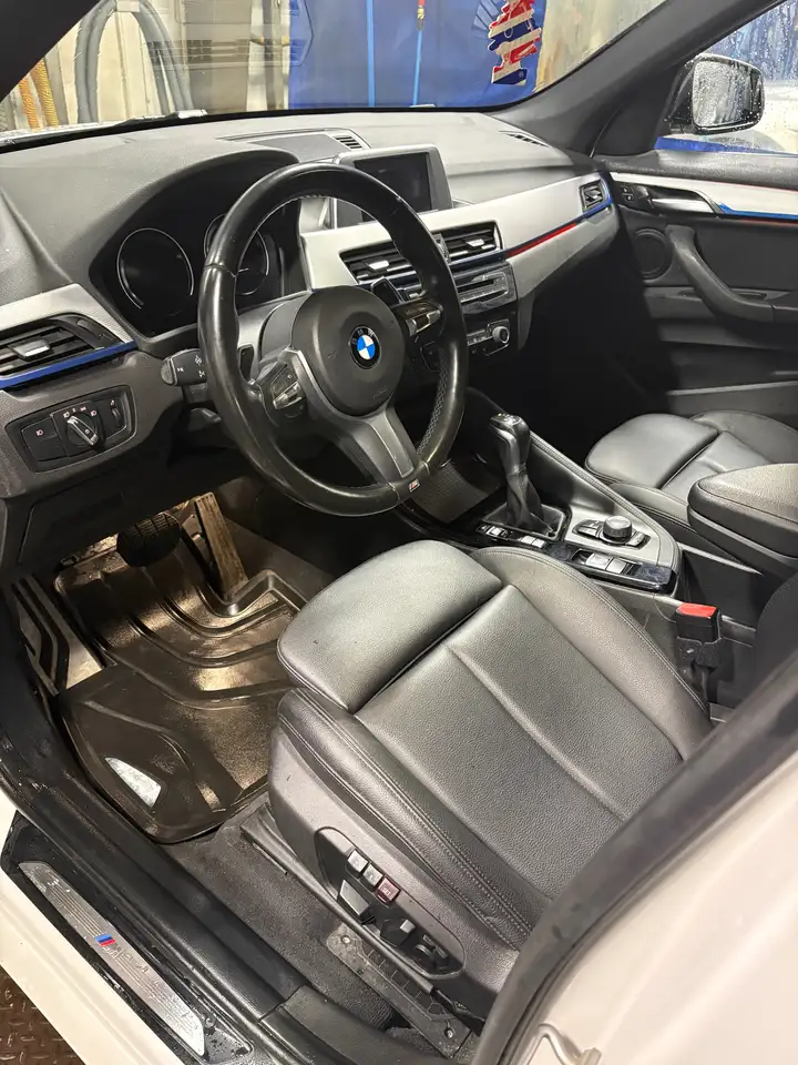 BMW X1 снимка BMW X1