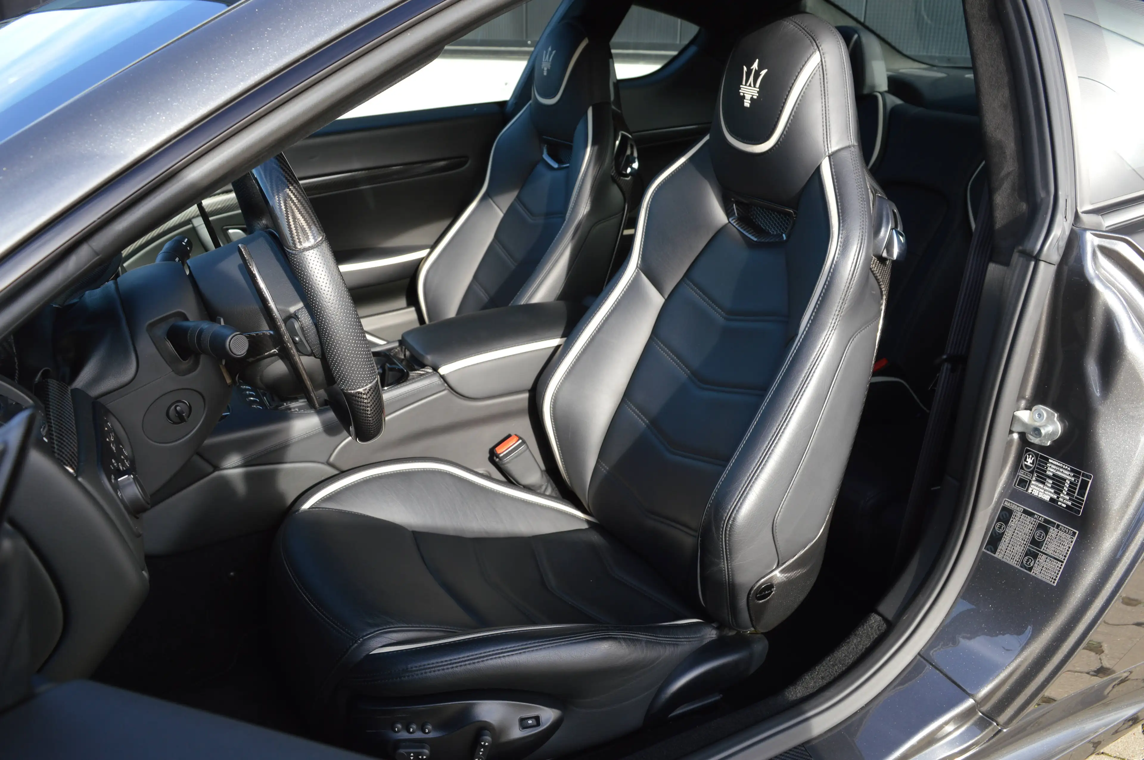 Maserati GranTurismo MC 4.7i V8 - 19.000 km - REAL MC - Full option — photo 13