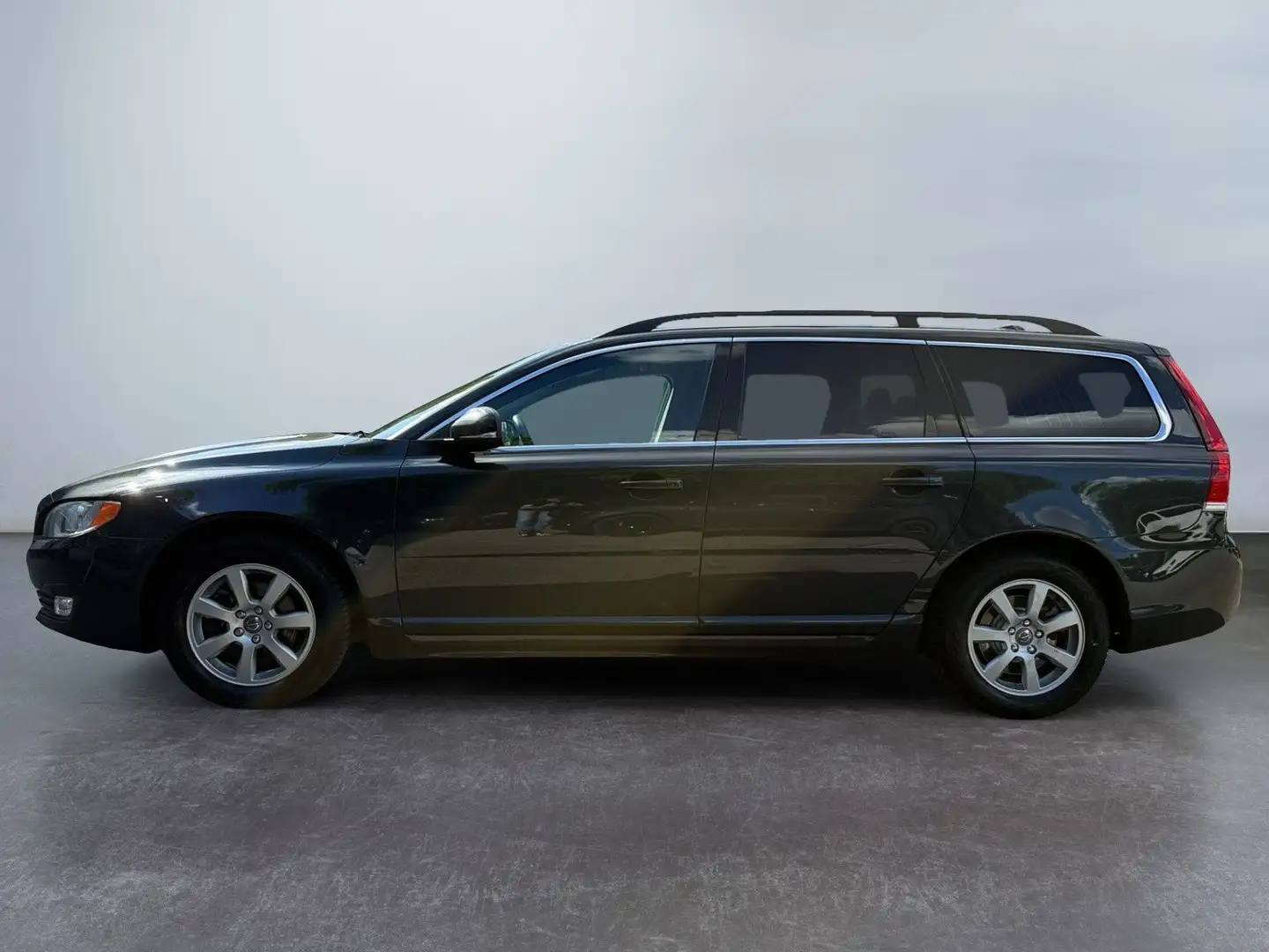 Volvo V70 Kombi Kinetic Grau - 2