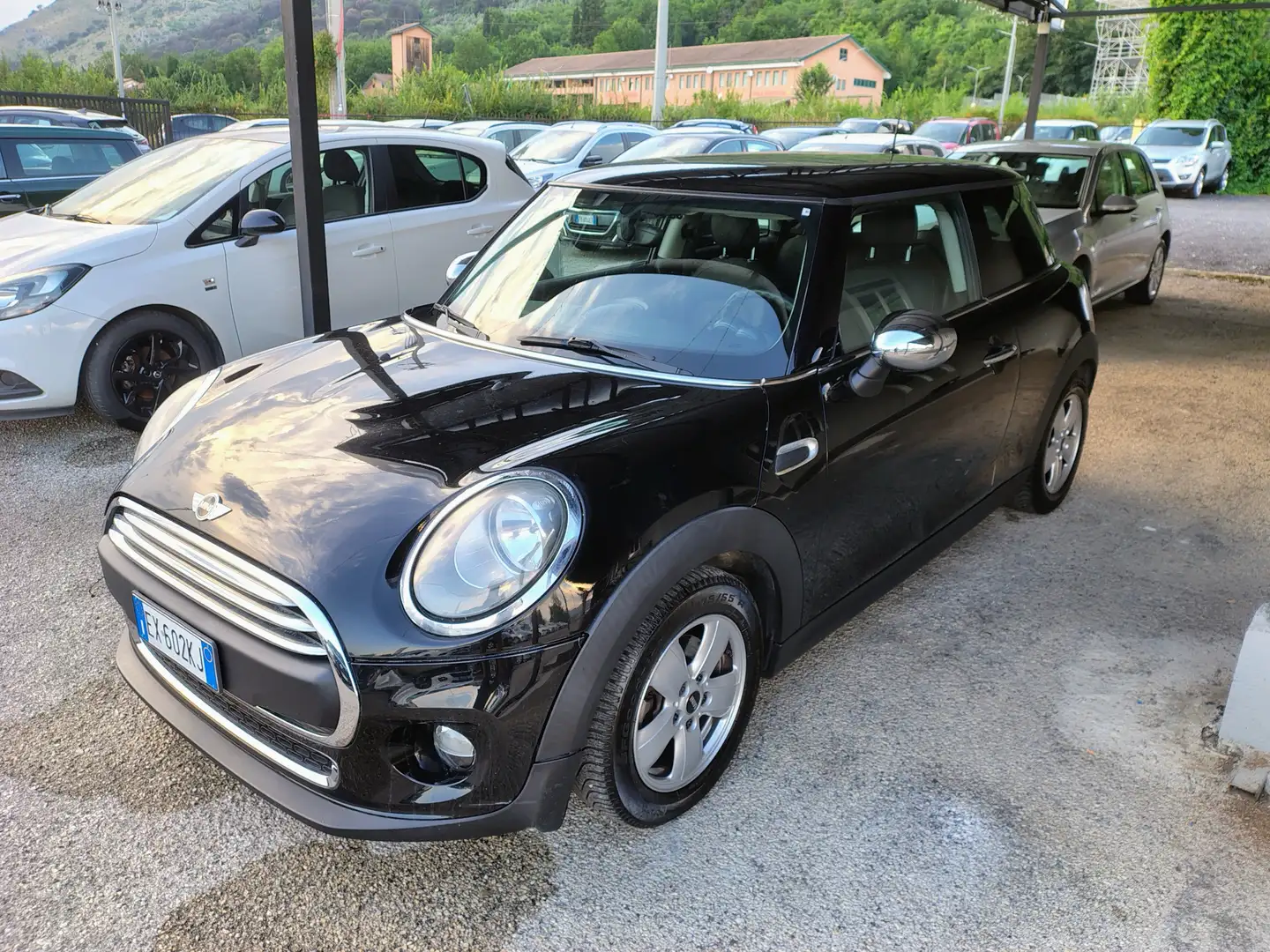 MINI One D F55-F56 2014 1.5 3p Business XL Fekete - 1