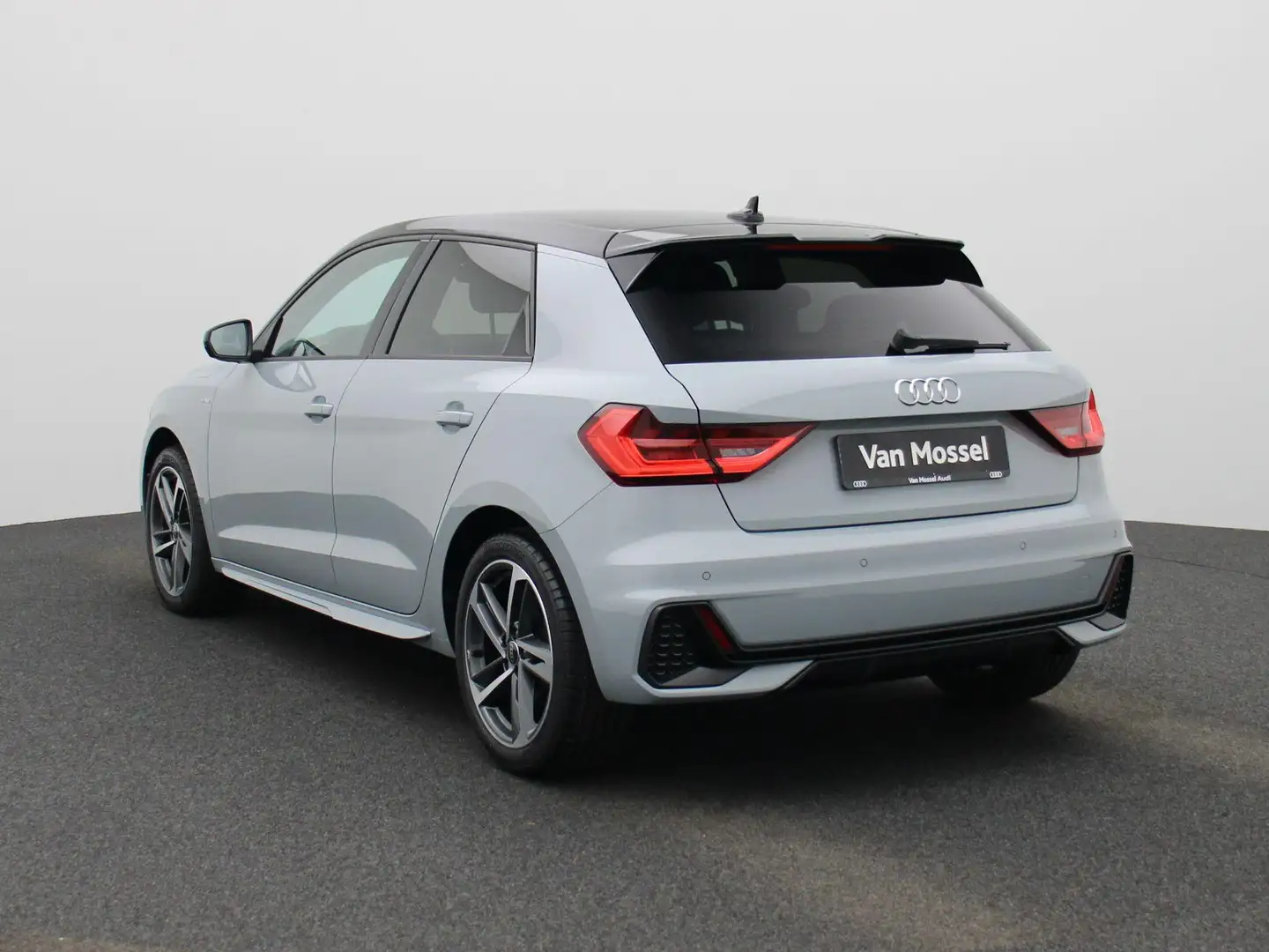Audi A1 Sportback 25 TFSI Advanced edition 95 PK | S-Line Gris - 2