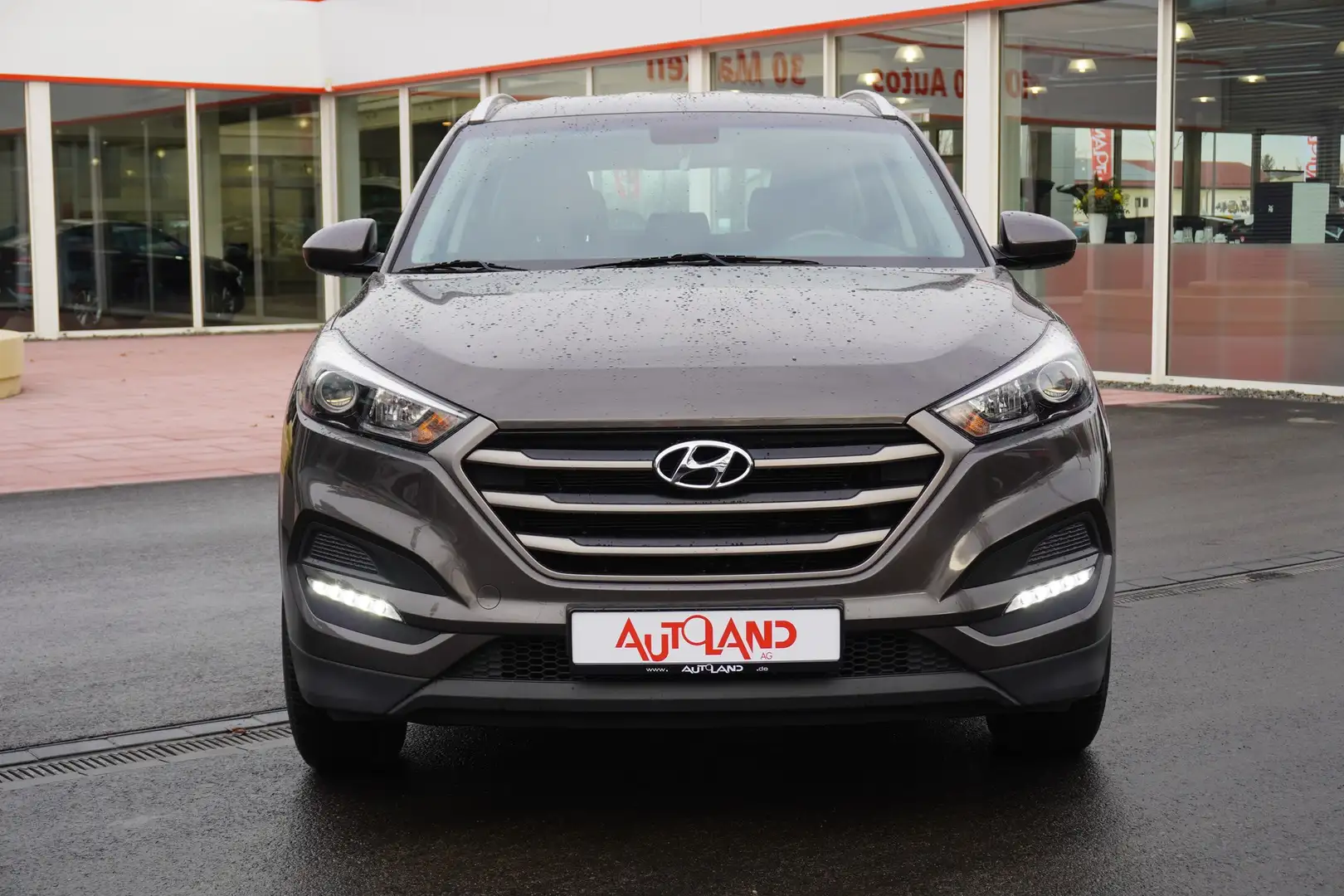 Hyundai TUCSON 1.6 Classic 2WD Tempomat PDC Sitzheizung Grau - 2