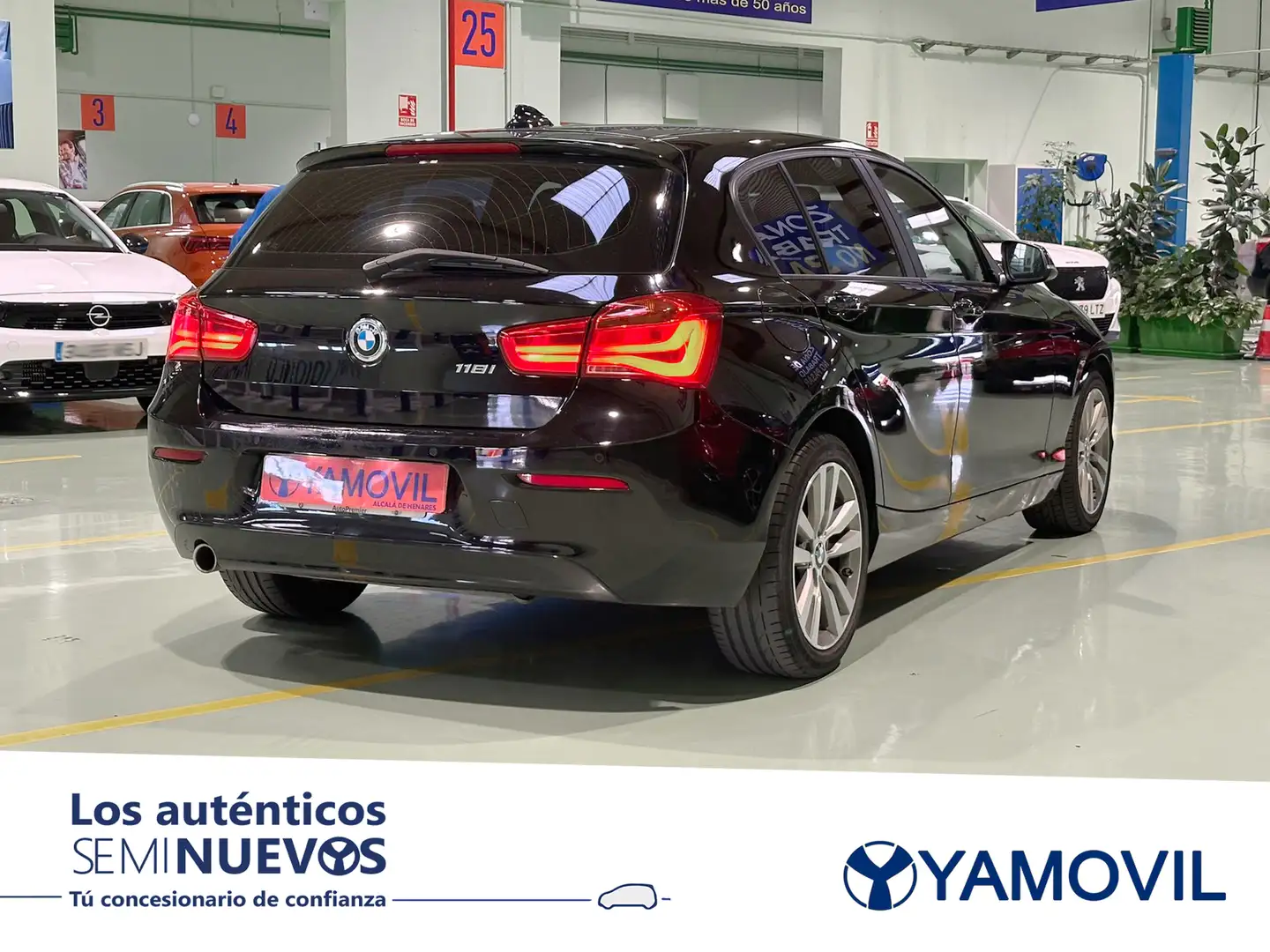 BMW 118 118iA Nero - 2