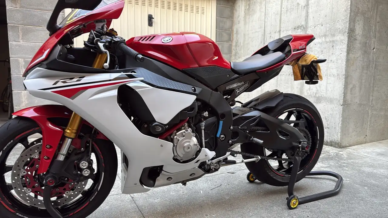 Yamaha YZF-R1