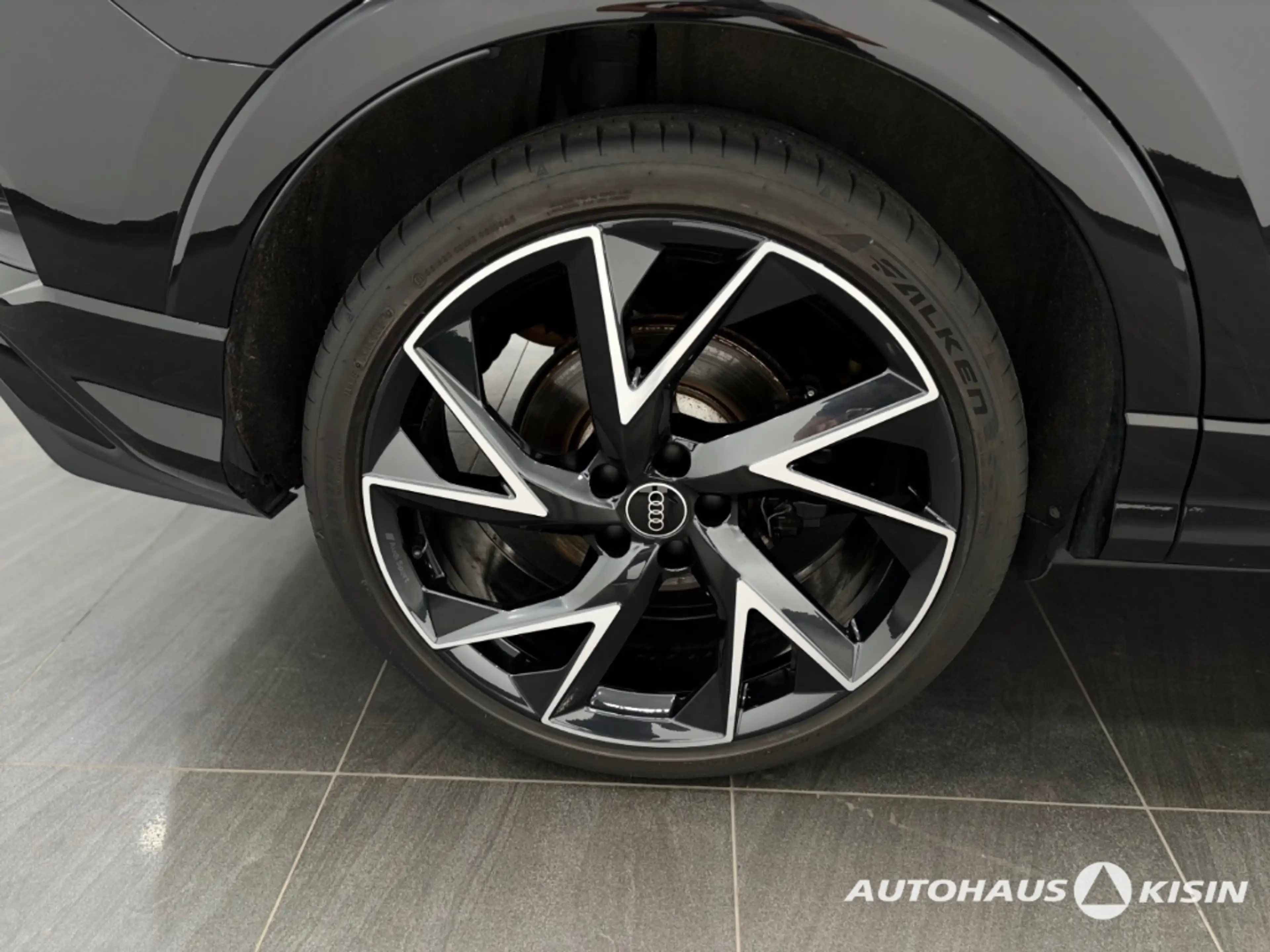Audi RS Q3 Sportback 2.5 TFSI quattro /SONOS /NAVI /LEDER — photo 8
