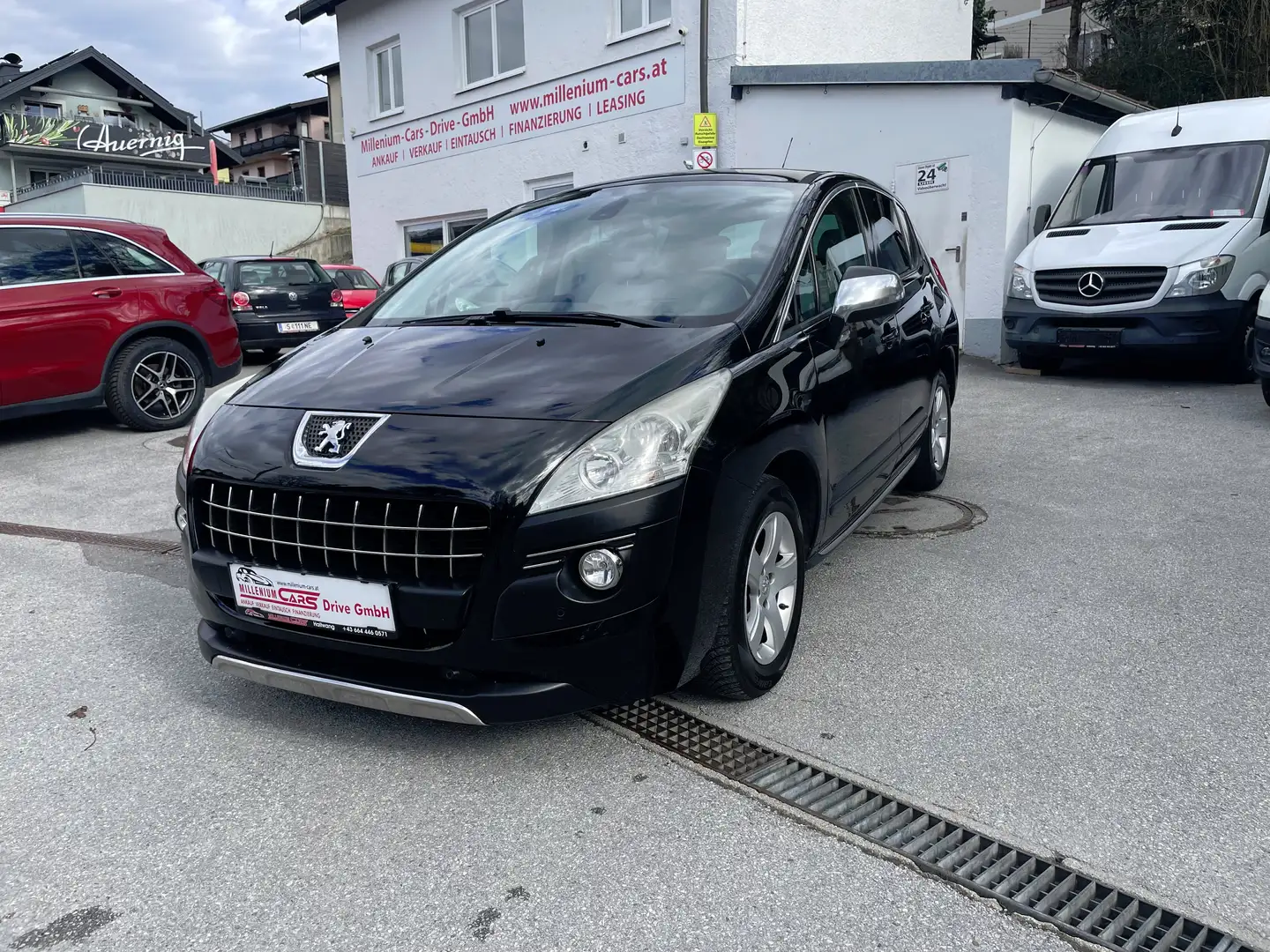 Peugeot 3008 Allure 1,6 HDi  Allure bei Finanzierung FIX 6,274% Schwarz - 1