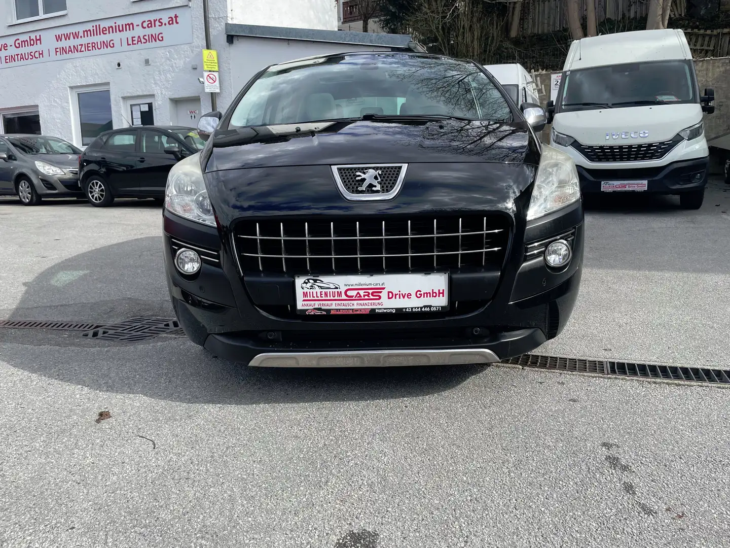 Peugeot 3008 Allure 1,6 HDi  Allure bei Finanzierung FIX 6,274% Schwarz - 2