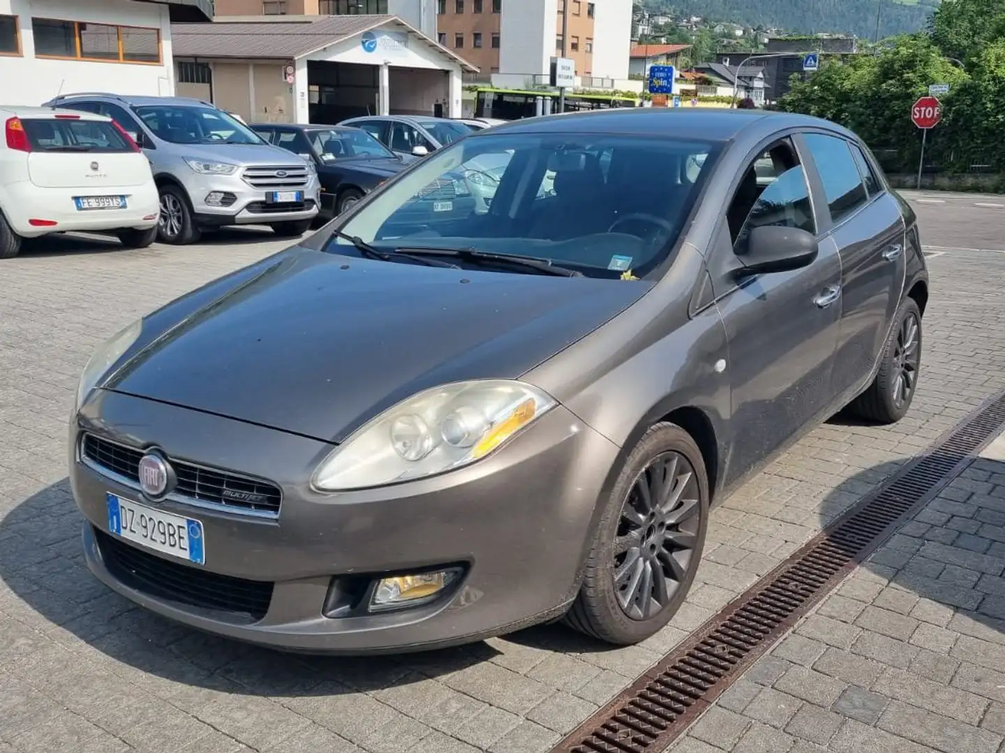 Fiat Bravo 1,6JTD AUTOMATIK!!! TOP!!!EURO5!!! Marrón - 1