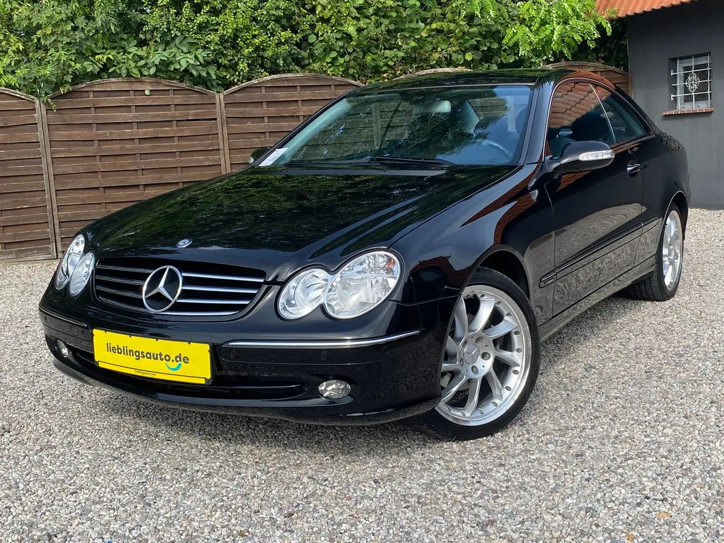 Mercedes-Benz CLK 200 Kompressor Automatik 18" Parkhilfe vo+hi Schwarz - 1