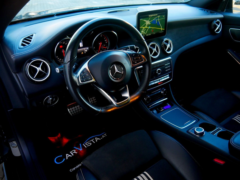 Mercedes-Benz CLA 180 Shooting Brake AMG Line — photo 9
