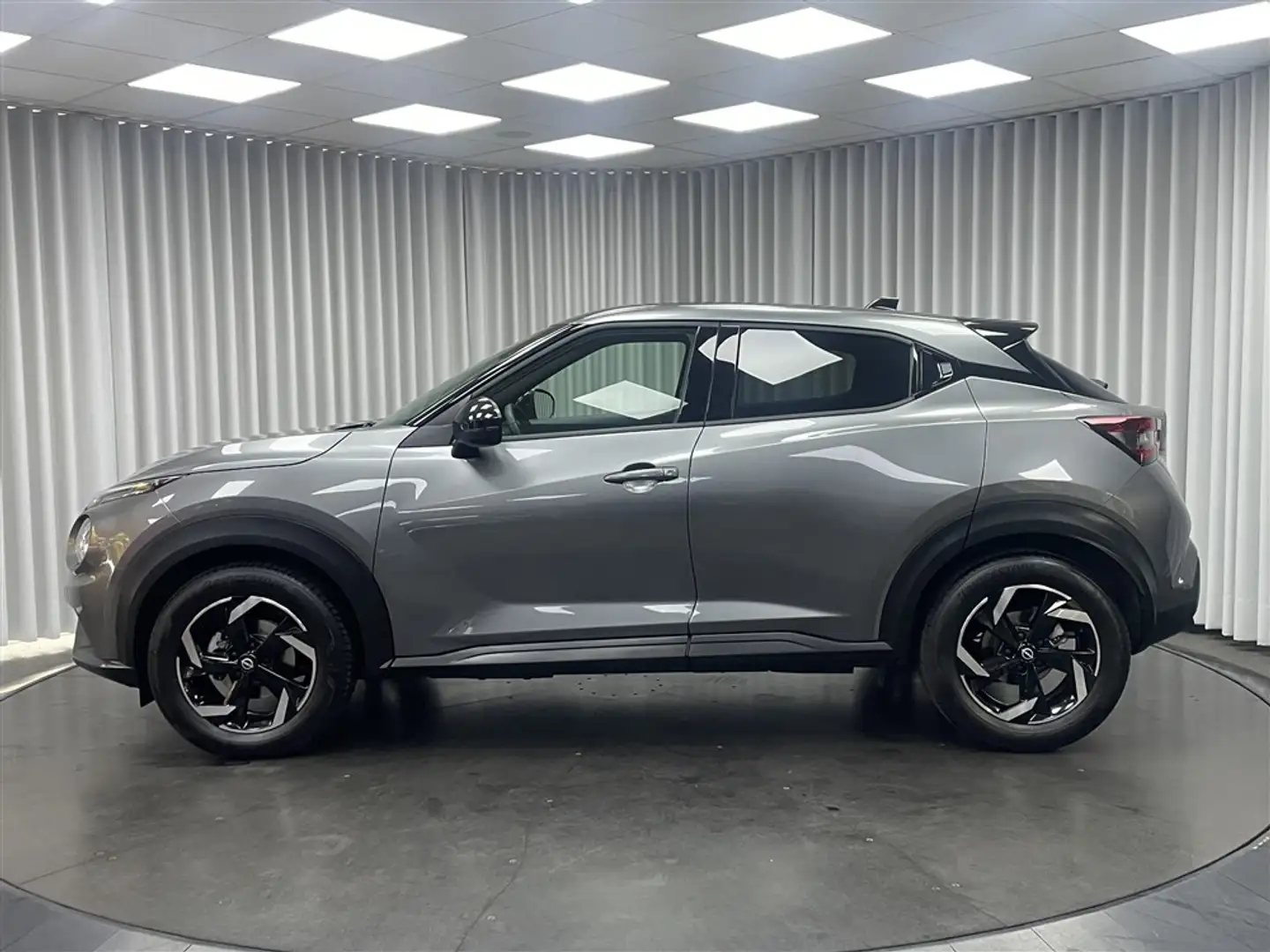 Nissan Juke 1.0 Dig-T / Navi / Cam / Keyless / Cruise ... Gris - 2