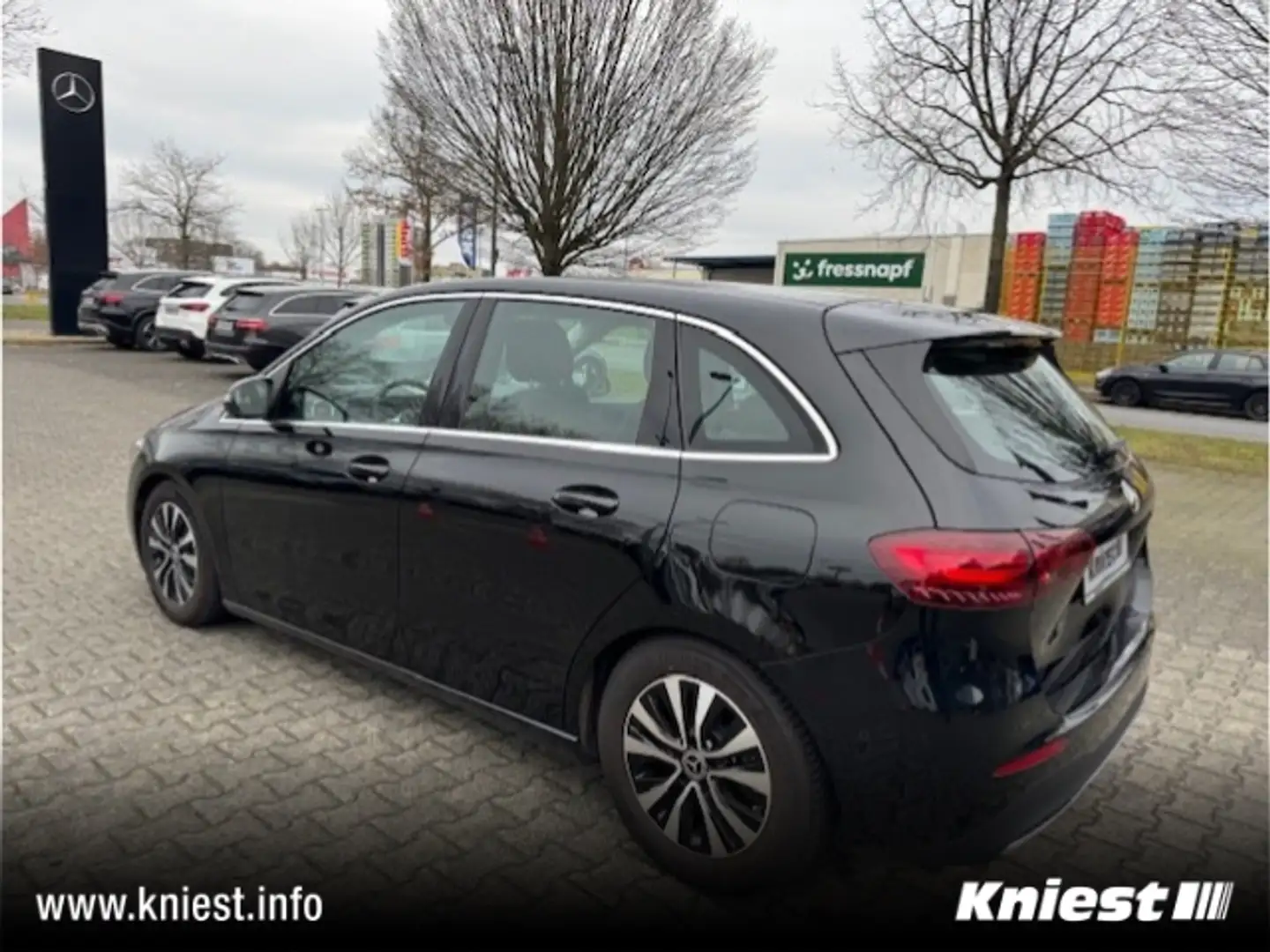 Mercedes-Benz B 180 Progressive Advanced  Winter-Paket Schwarz - 2