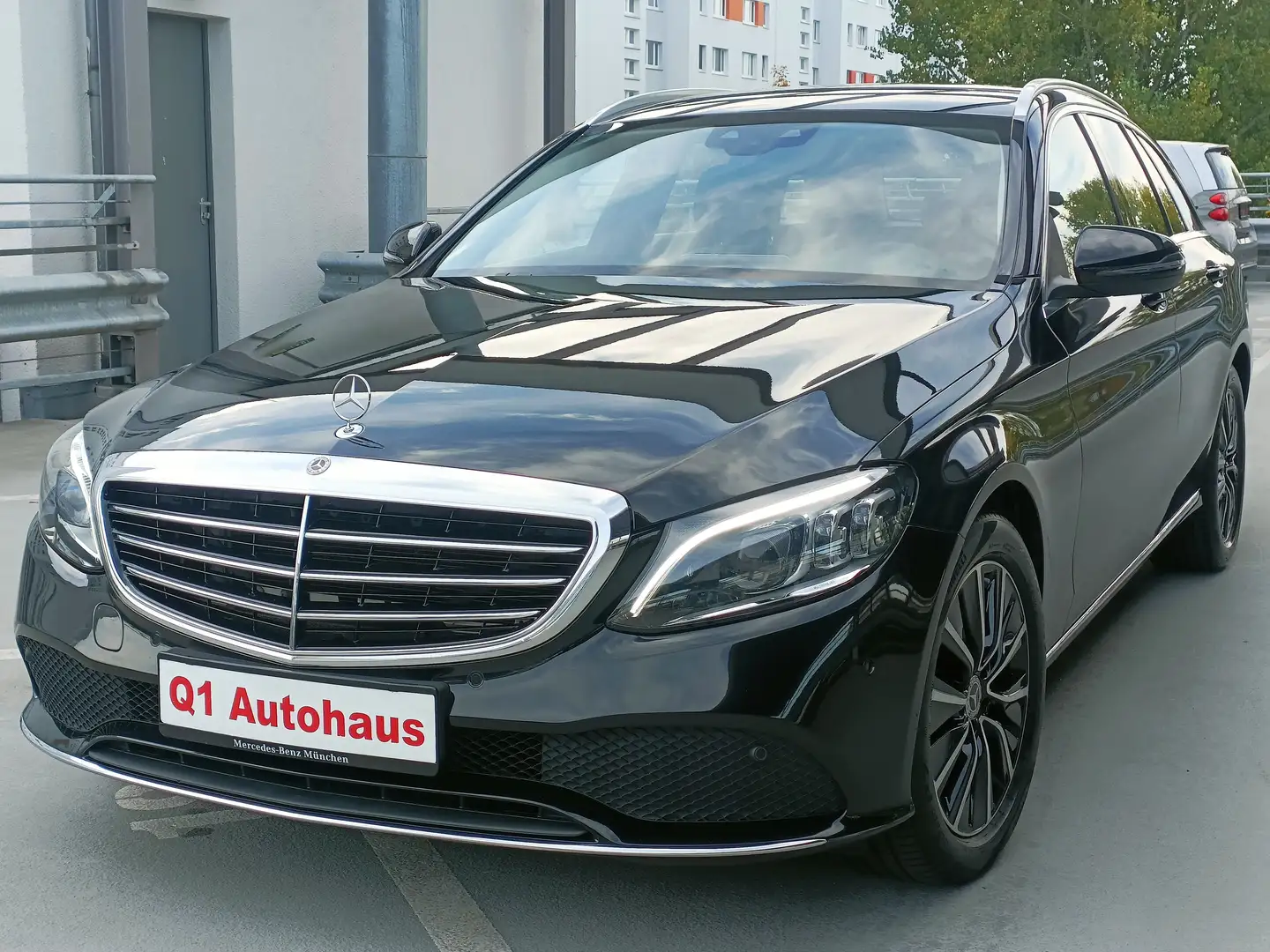 Mercedes-Benz C 180 T d MULTIBEAM-LED/NAVI+DAB/SIHZG/T.LEDER/TEMPOMAT Noir - 1