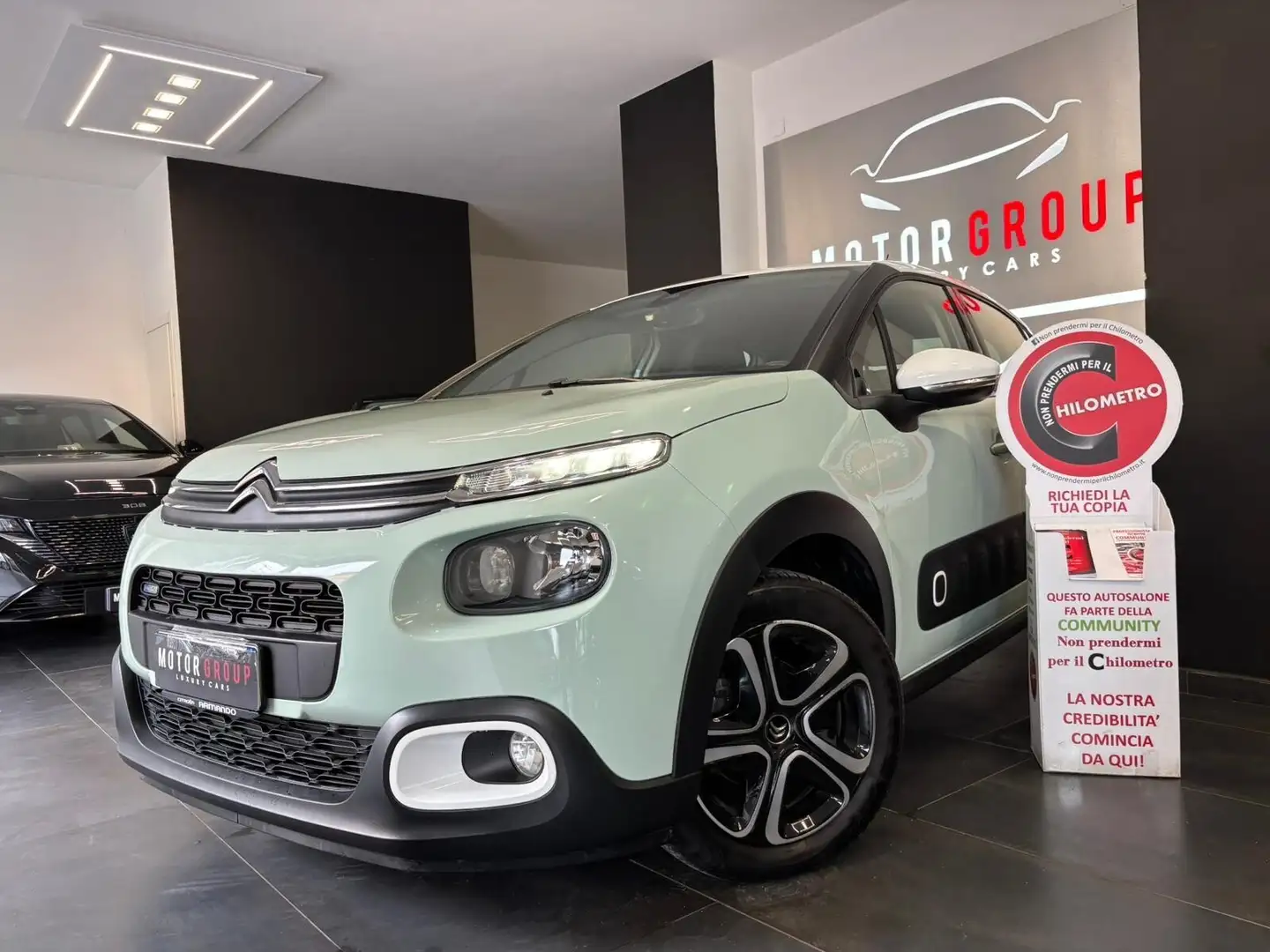 Citroen C3 C3 PureTech 82 Shine Vert - 1