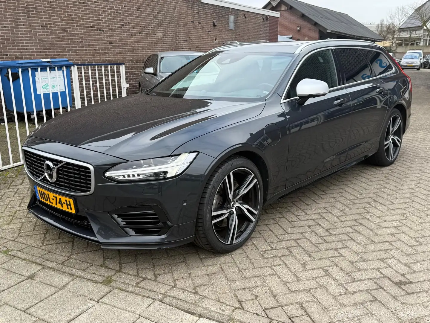 Volvo V90 2.0 T8 390 pk AWD R-Design Luxury-line Gris - 2