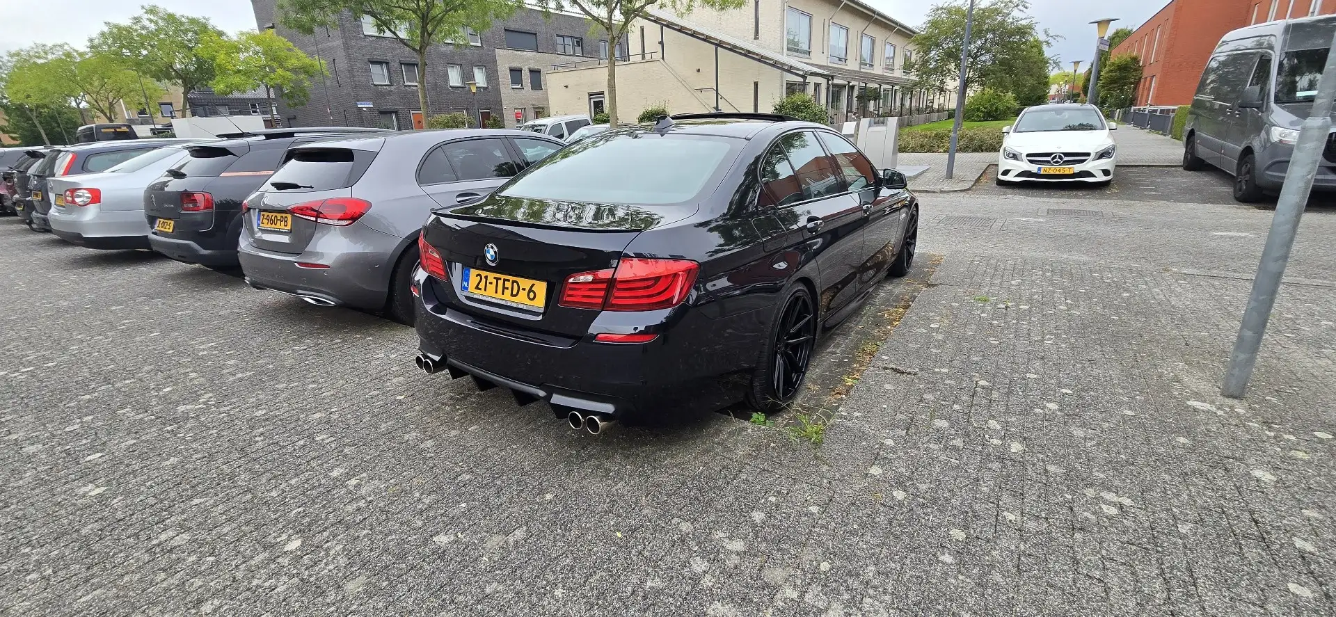 BMW 528 High Executive Blauw - 2