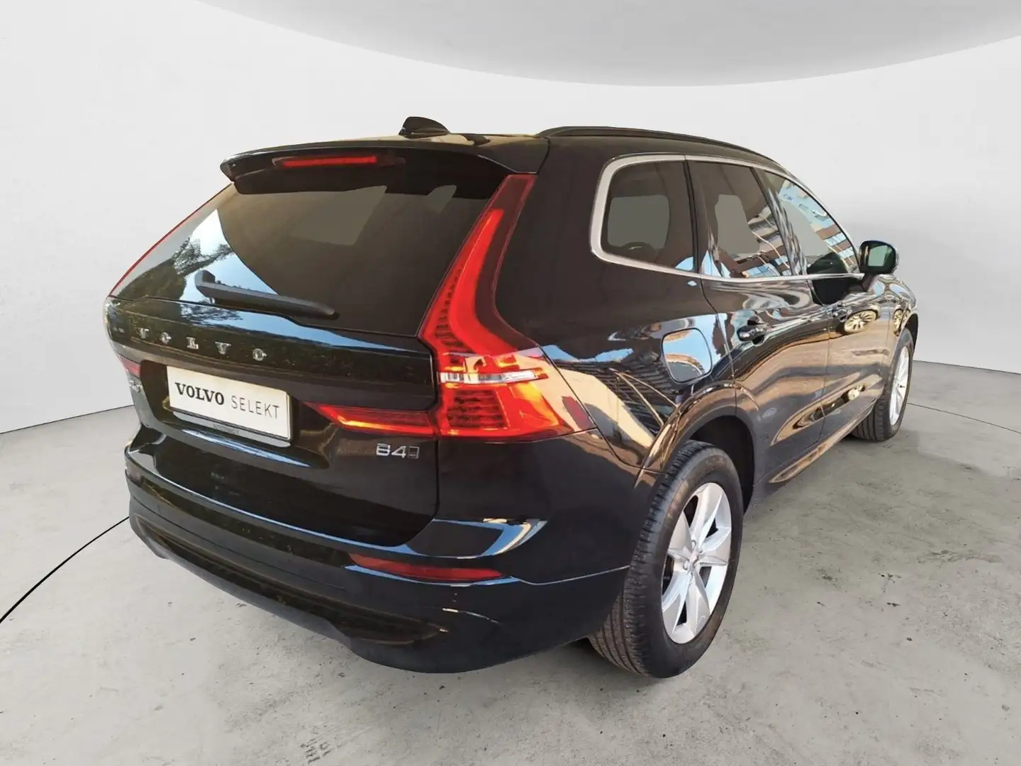 Volvo XC60 B4 197+14 CV AWD Automatica Mild Hybrid Core Nero - 2