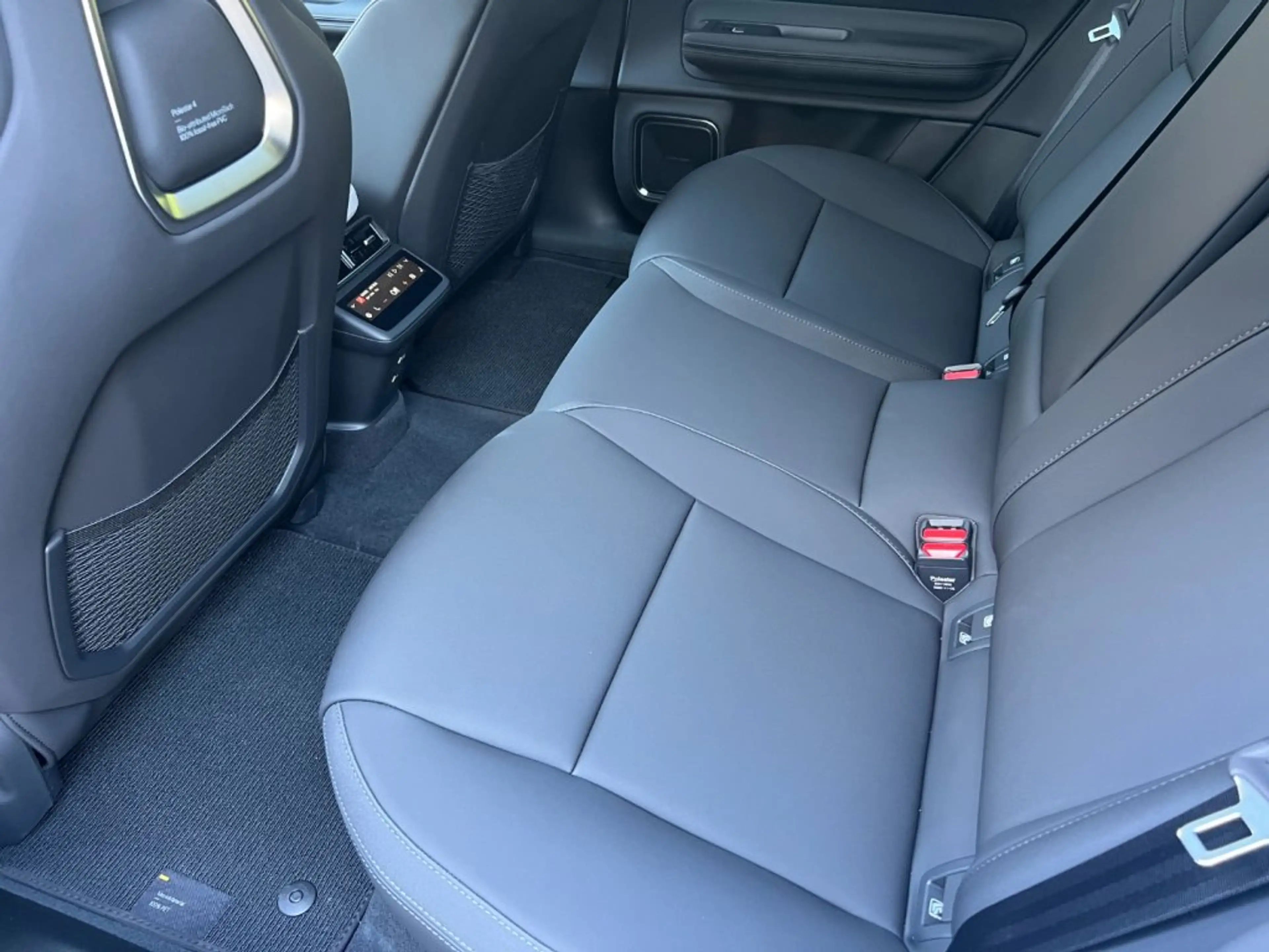 Polestar 4 POLESTAR 4 Long Range Single Motor — photo 10