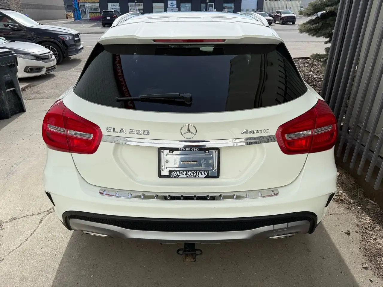 Mercedes-Benz GLA снимка Mercedes-Benz GLA