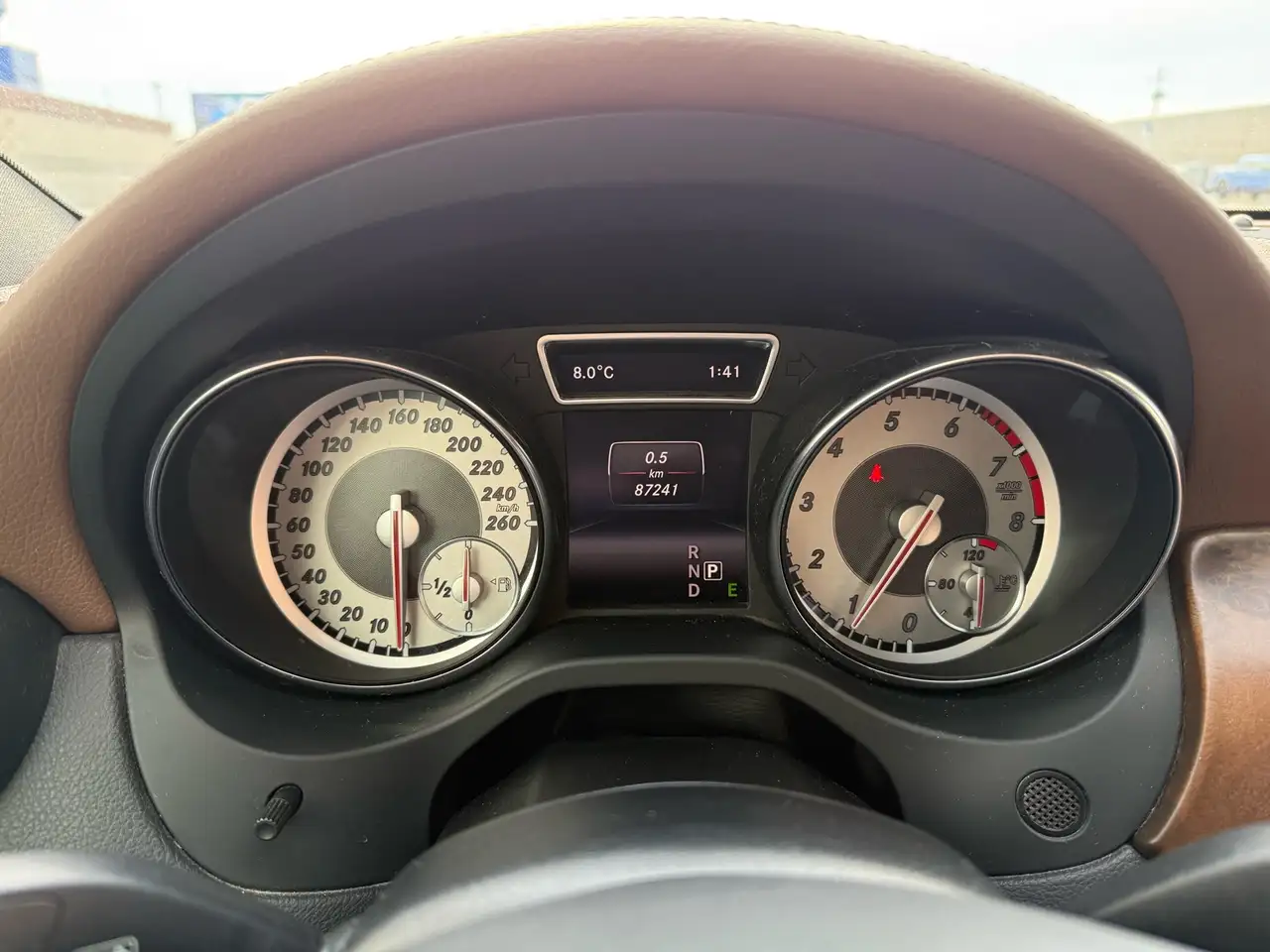 Mercedes-Benz GLA снимка Mercedes-Benz GLA