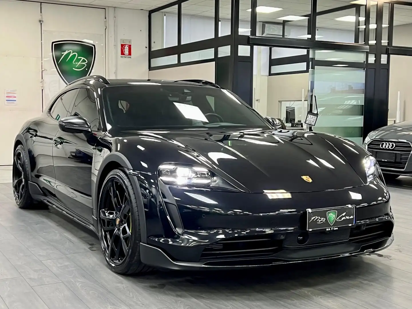 Porsche Taycan 4 Cross Turismo Performance Battery Plus Nero - 1