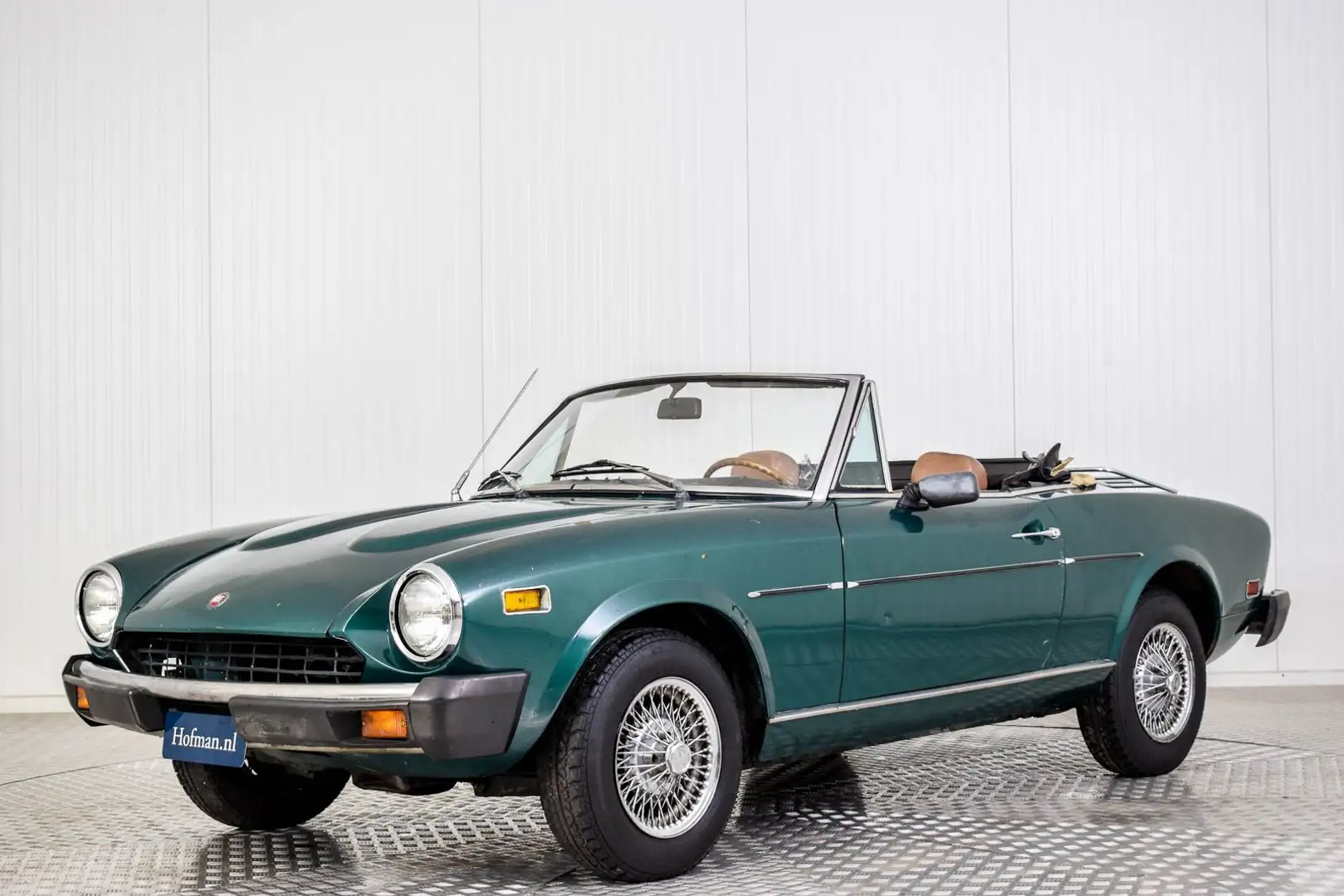 Fiat 124 Spider 1800 Verde - 1