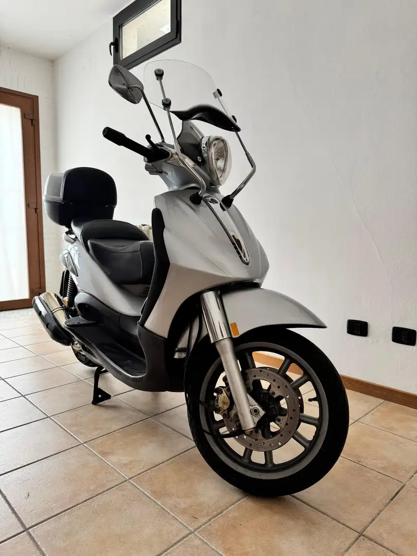 Piaggio Beverly 500 Argintiu - 1