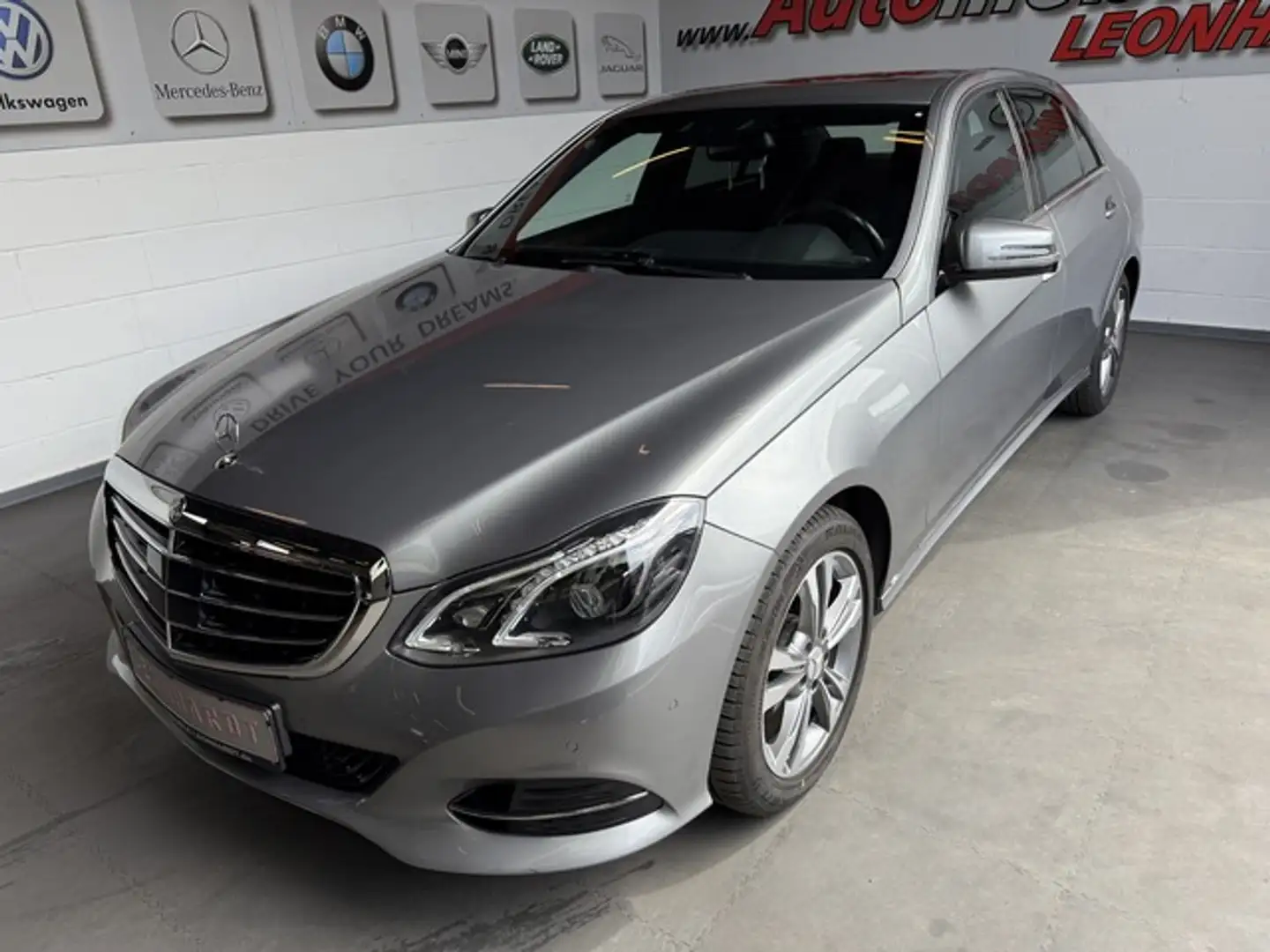 Mercedes-Benz E 300 Elegance*Fahrassistenz-Systeme*Schiebedach ******* Срібний - 1