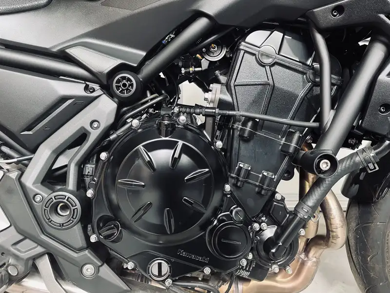 Kawasaki Z650 - foto 7