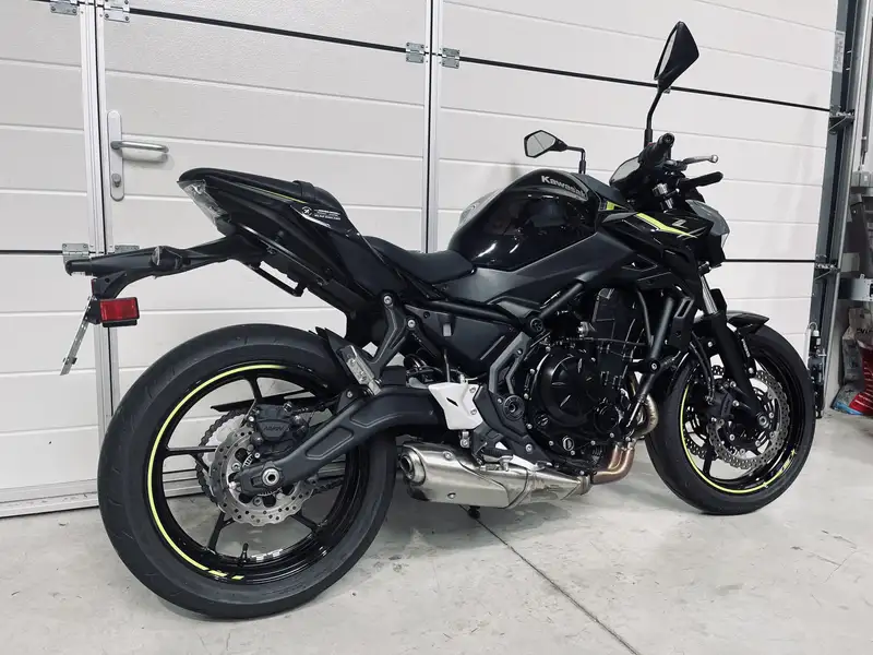 Kawasaki Z650 - foto 3