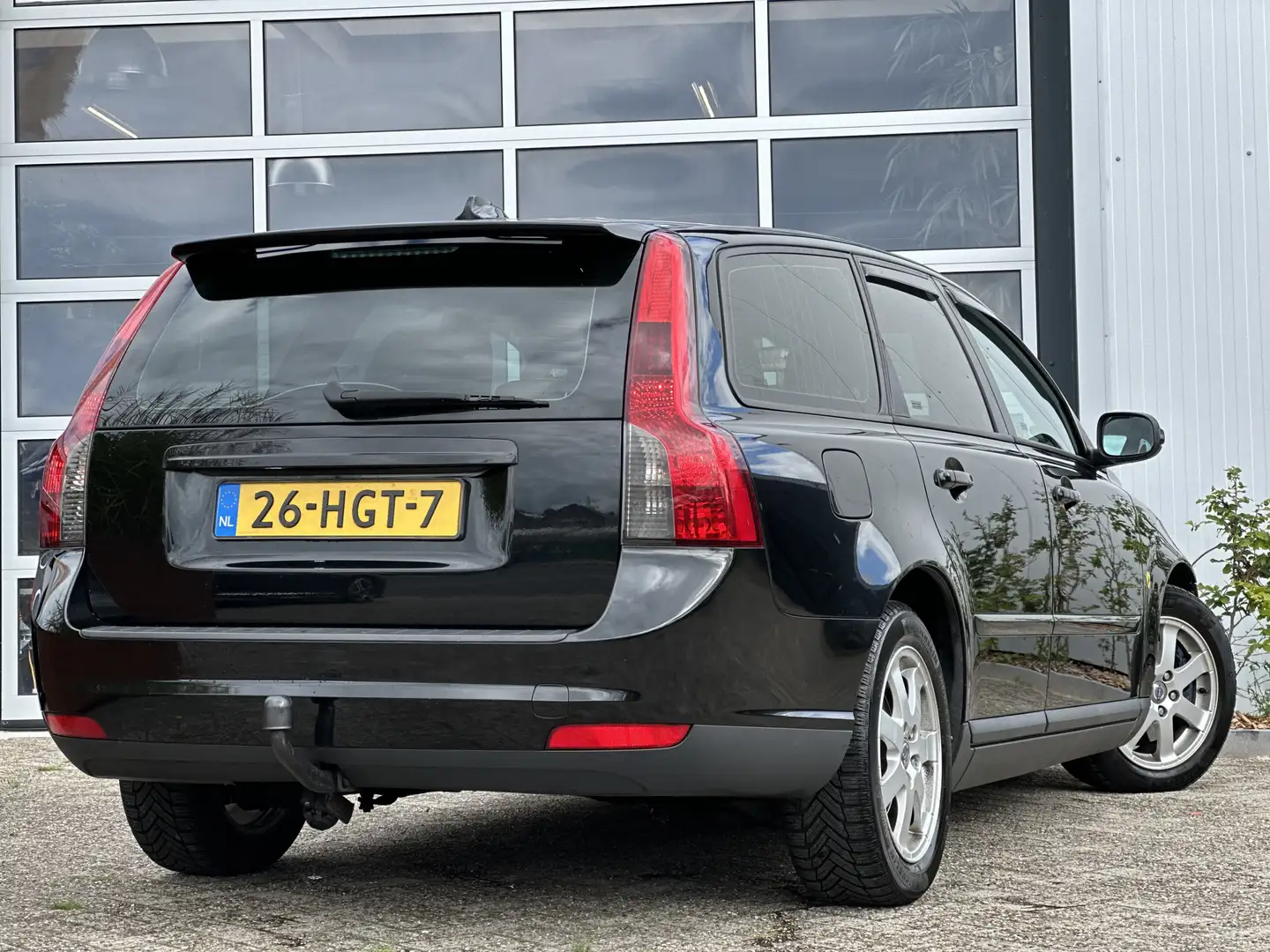 Volvo V50 2.0D Edition I 136PK | Achterspoiler | Cruise cont Zwart - 2