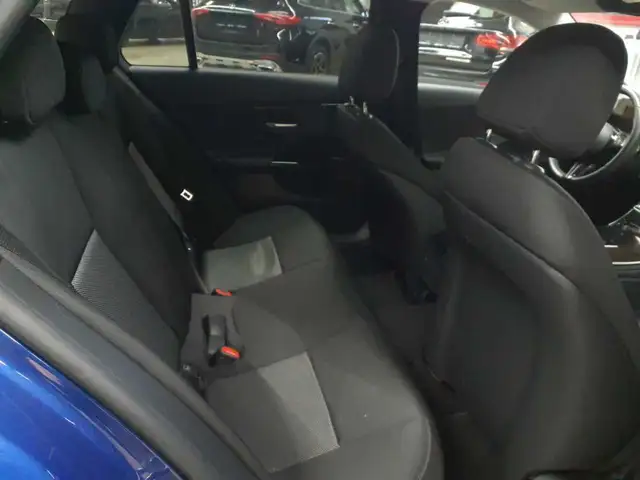 Mercedes-Benz C-Class view 14