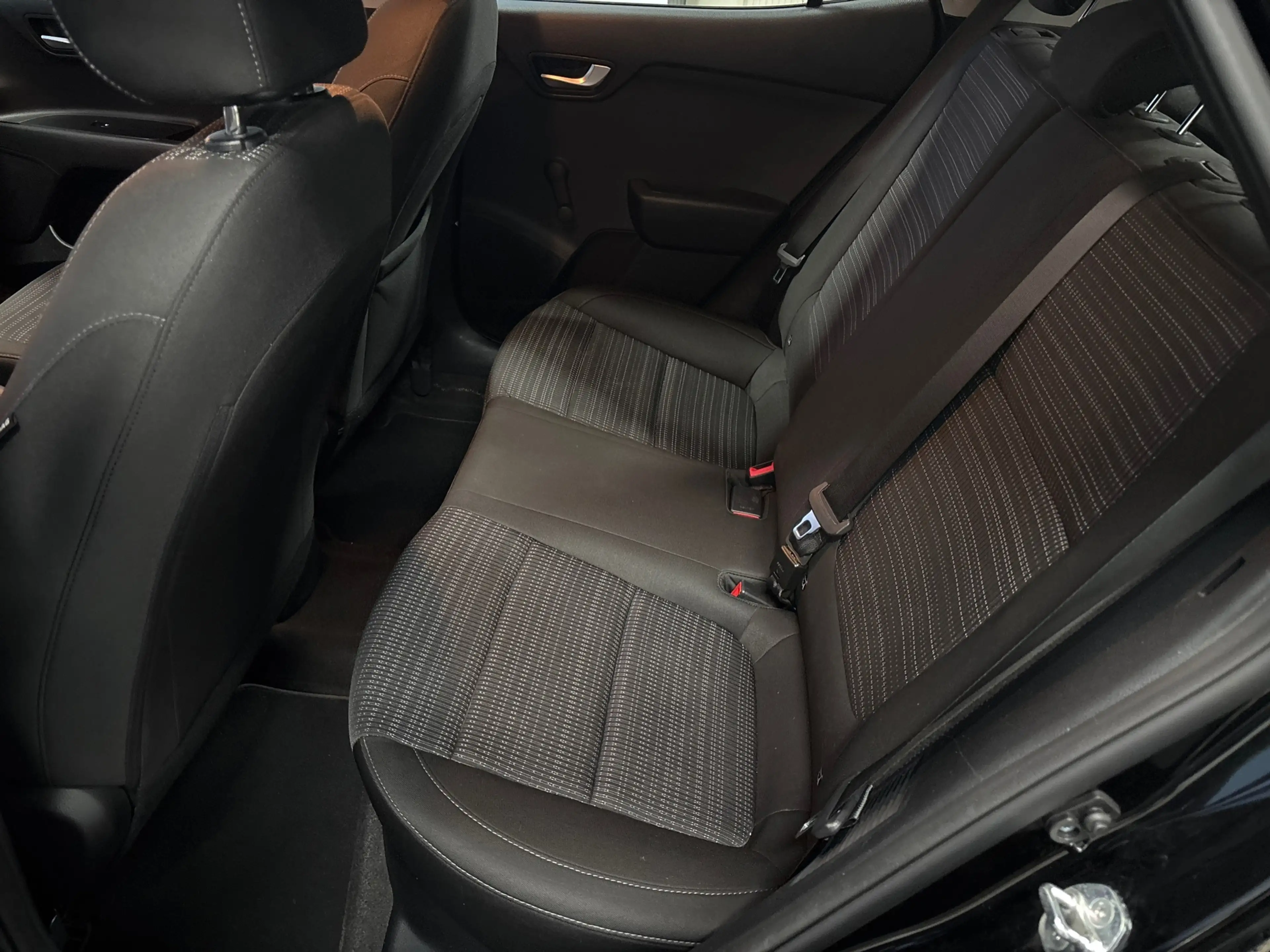 Kia Stonic 1.0 T-GDi MHEV DynamicLine LMV, Carplay, Cruise, P — photo 22