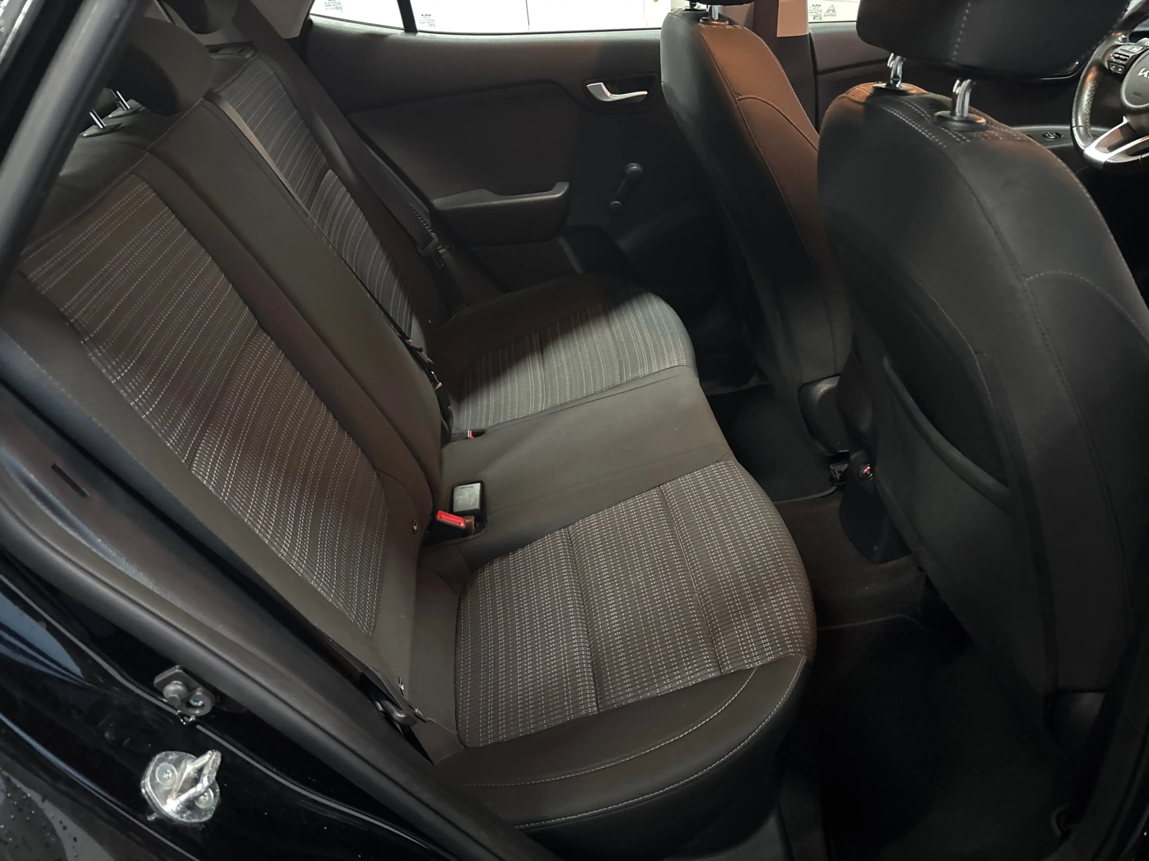 Kia Stonic 1.0 T-GDi MHEV DynamicLine LMV, Carplay, Cruise, P — photo 11