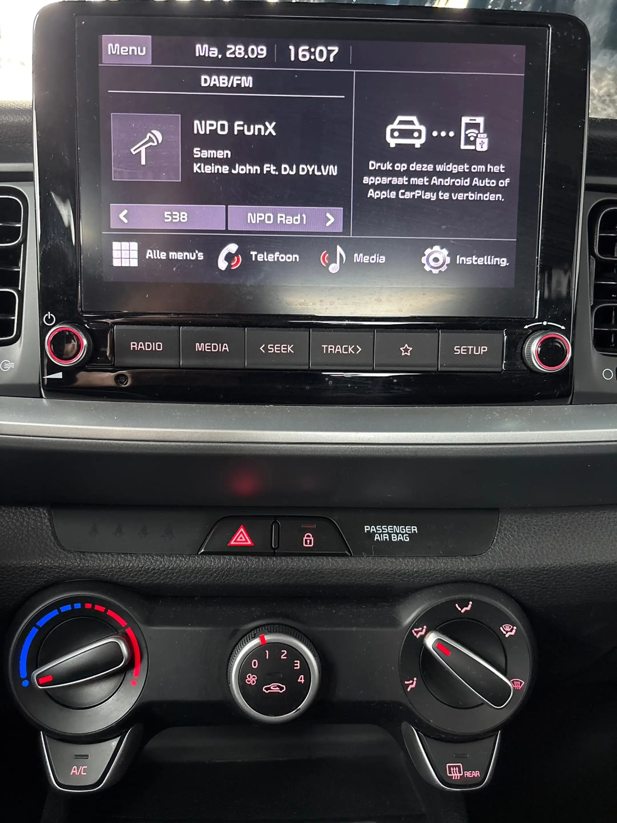Kia Stonic 1.0 T-GDi MHEV DynamicLine LMV, Carplay, Cruise, P — photo 10