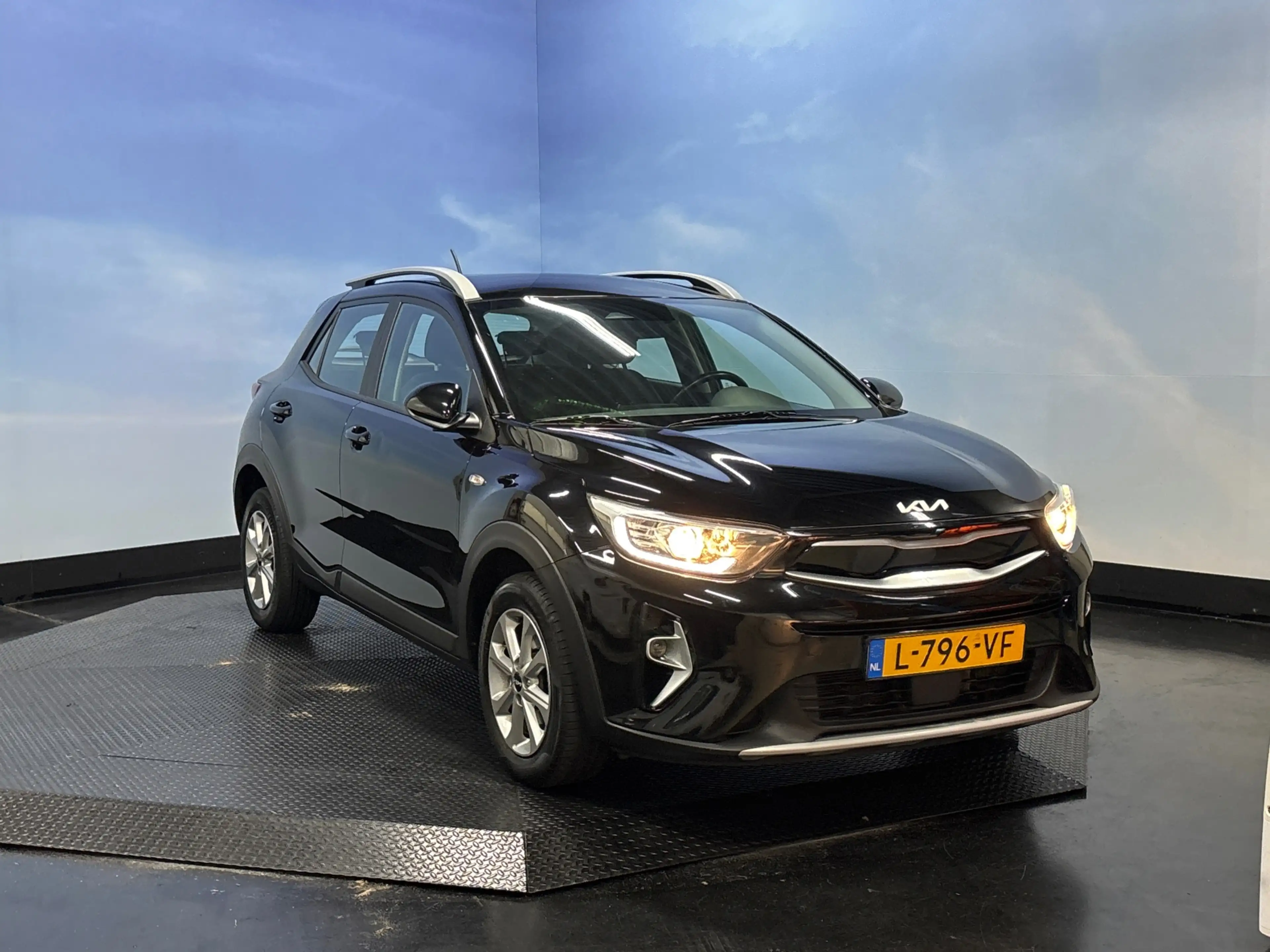 Kia Stonic 1.0 T-GDi MHEV DynamicLine LMV, Carplay, Cruise, P — photo 19