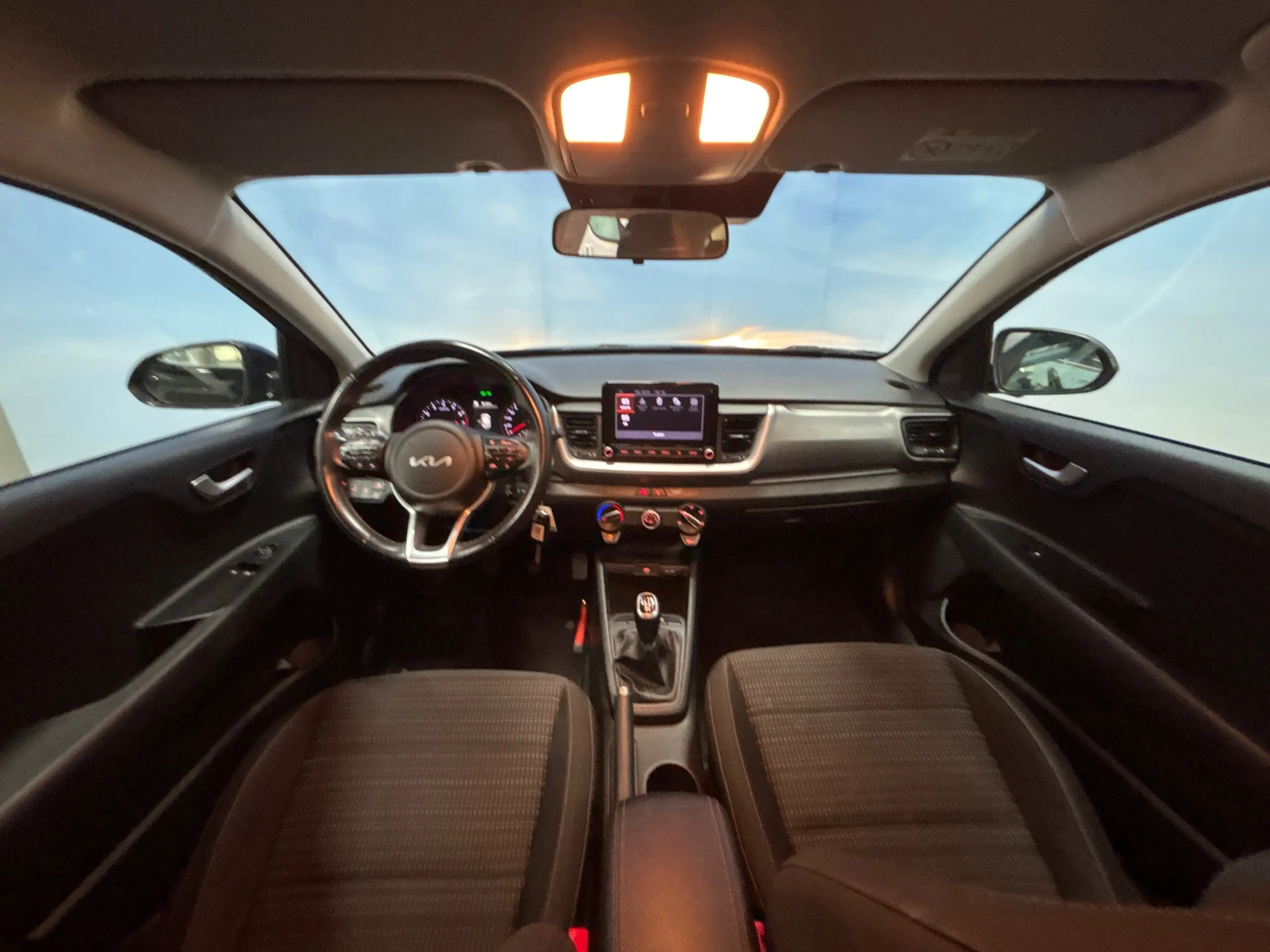 Kia Stonic 1.0 T-GDi MHEV DynamicLine LMV, Carplay, Cruise, P — photo 2