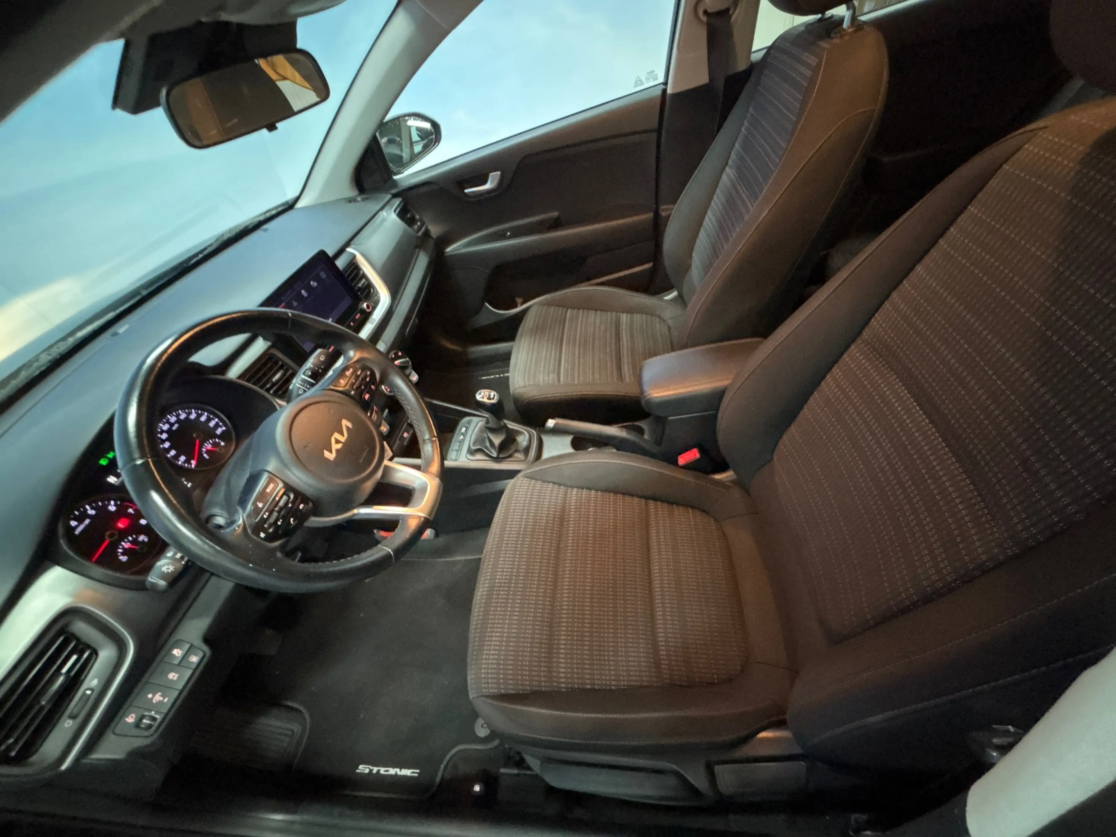 Kia Stonic 1.0 T-GDi MHEV DynamicLine LMV, Carplay, Cruise, P — photo 8