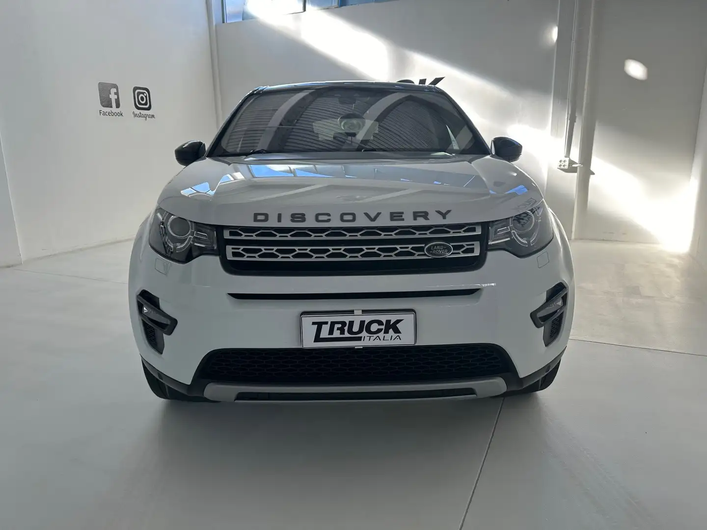 Land Rover Discovery Sport Discovery Sport 2.0 td4 HSE Luxury awd 180cv auto Weiß - 2