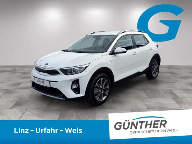 Kia Stonic Silber 1.4 MPI