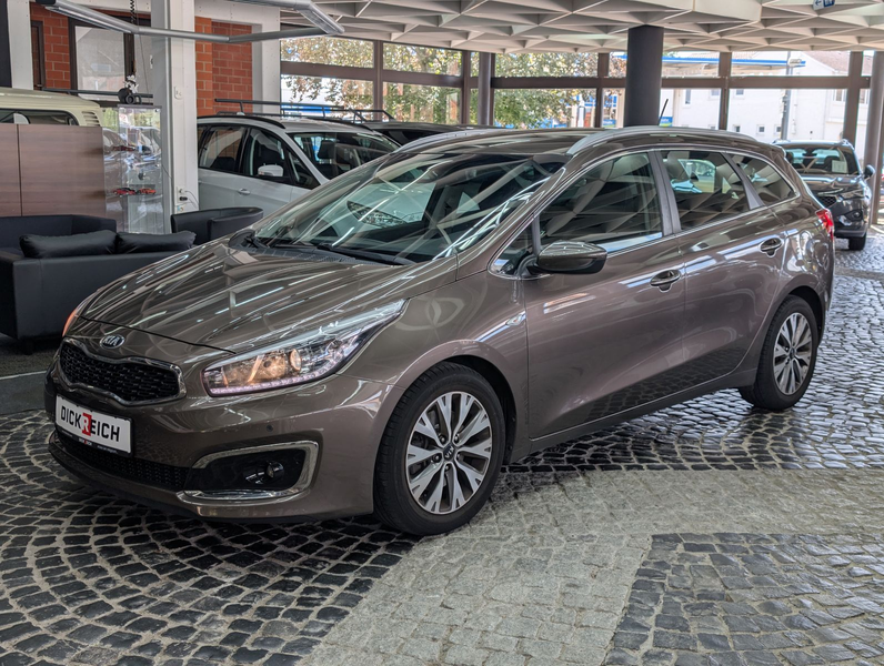 Kia Ceed / cee'd Dream Team 1.6 GDI KAM SHZ XENON NA — photo 4
