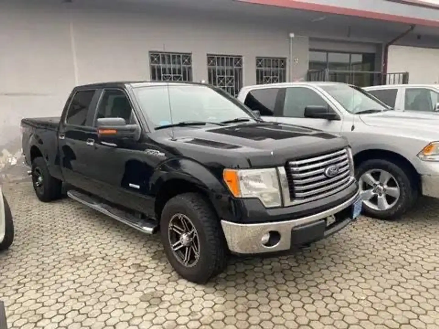 Ford F 150 OFF ROAD 4X4 AUTOCARRO TARGATO ITALIANO Schwarz - 1