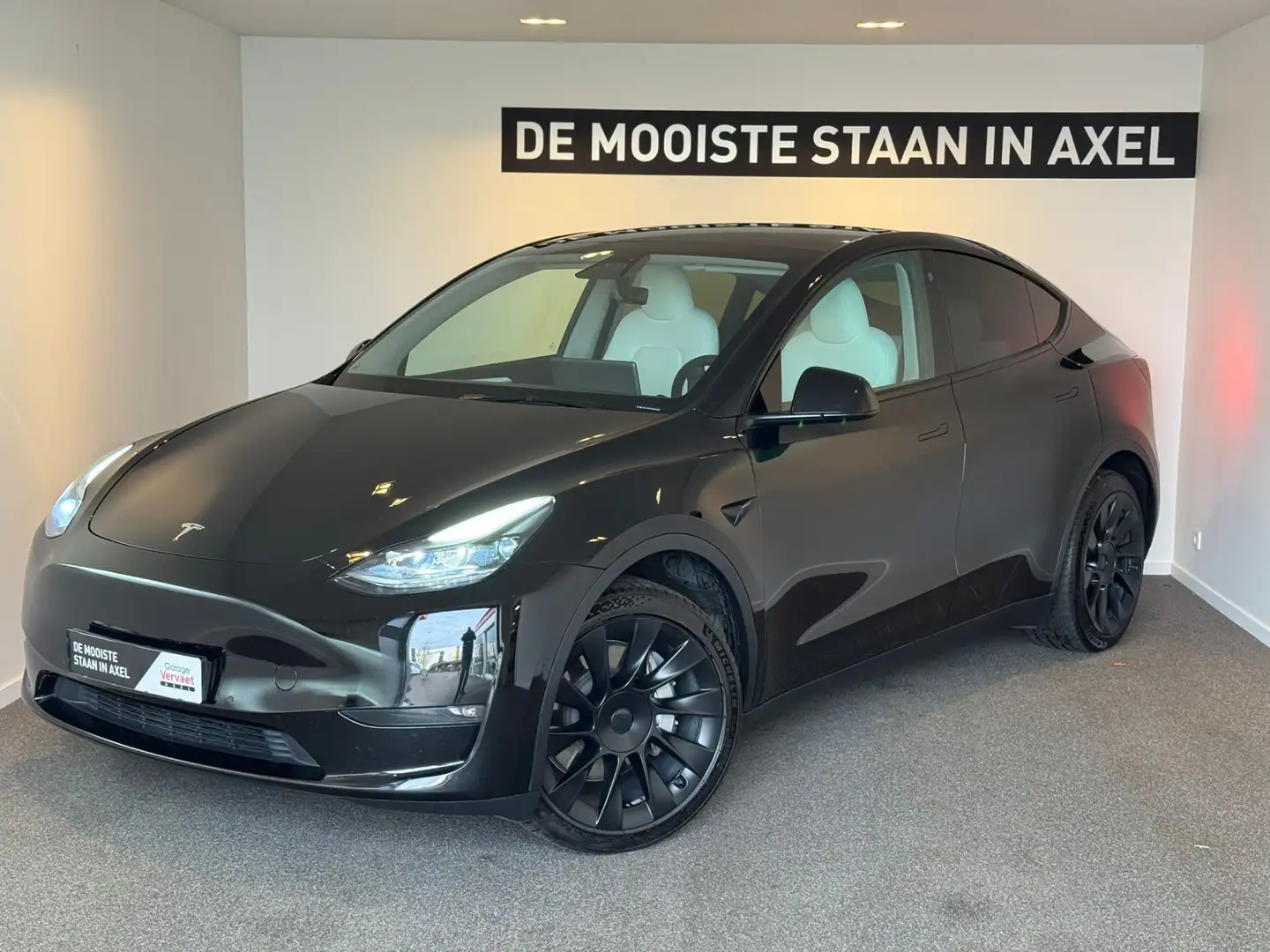 Tesla Model Y Long Range AWD 75 kWh Zwart - 1